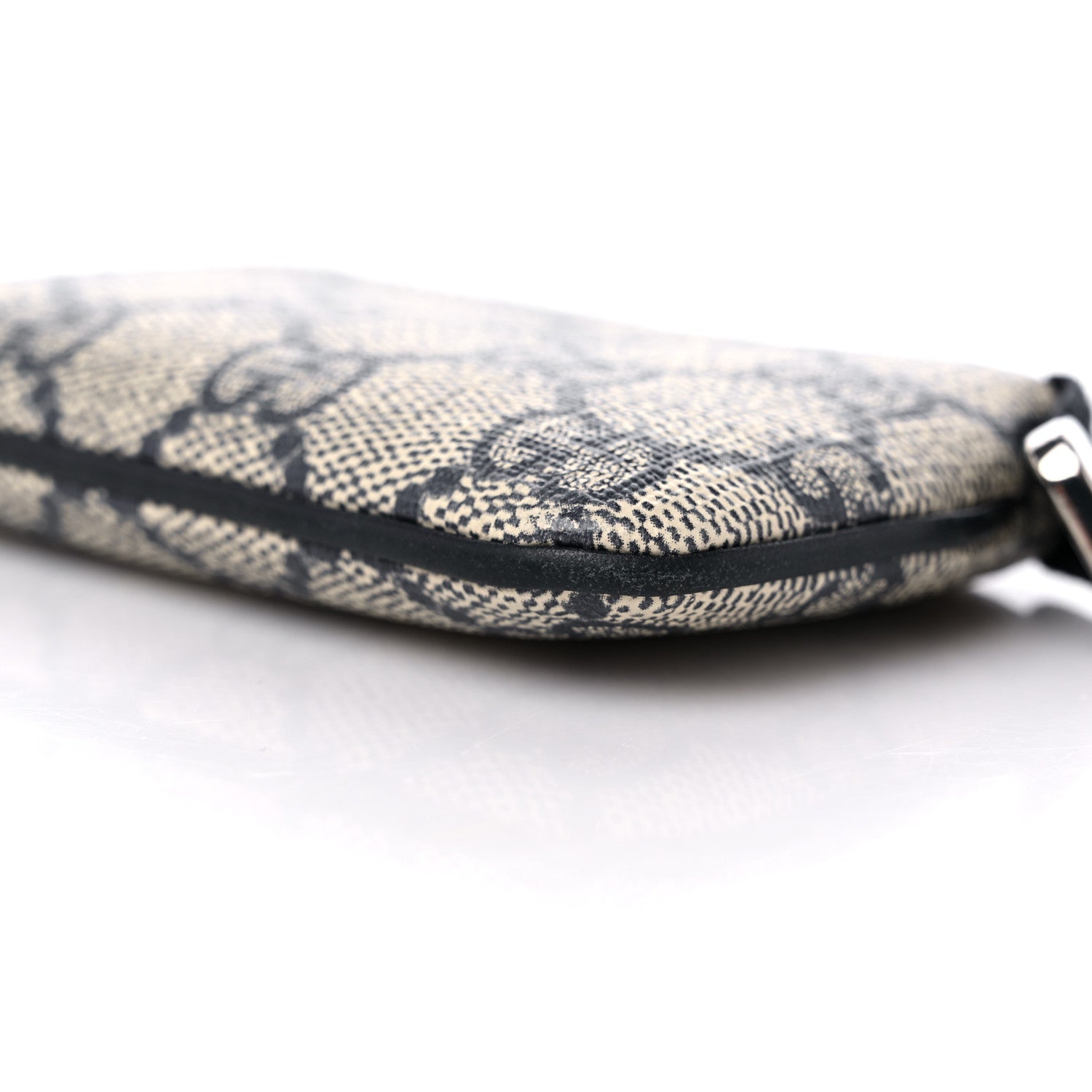 Gucci GG Supreme Monogram Key Case Beige Blue 9 of 11