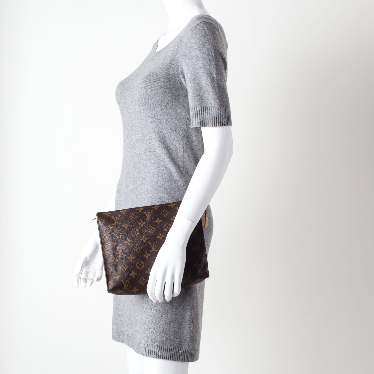 Louis Vuitton Monogram Toiletry Pouch 26 2 of 9