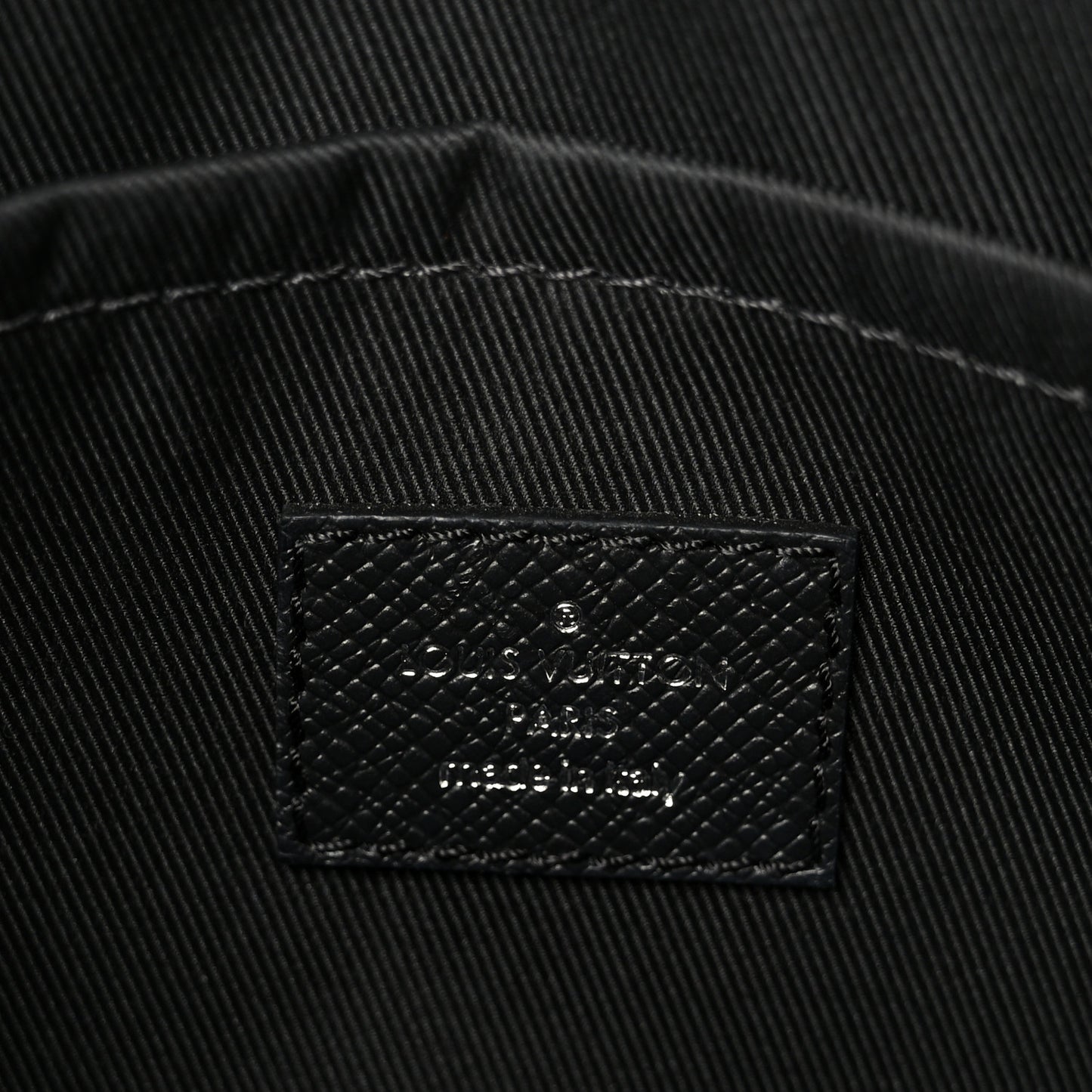Taiga Monogram Eclipse Outdoor Messenger Black Black