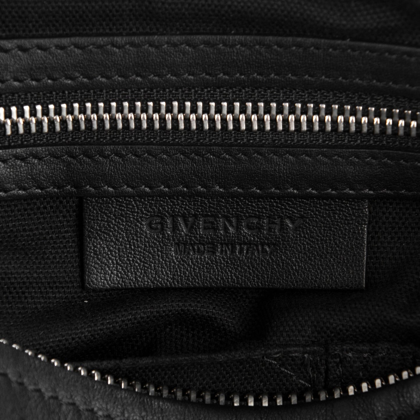 Calfskin Studded Medium Pandora Black