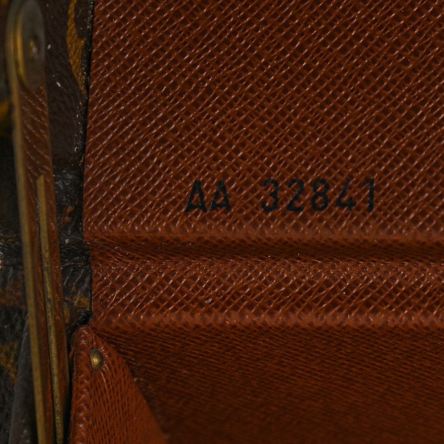 Louis Vuitton Monogram Tabor 26 Trunk Case 6 of 8