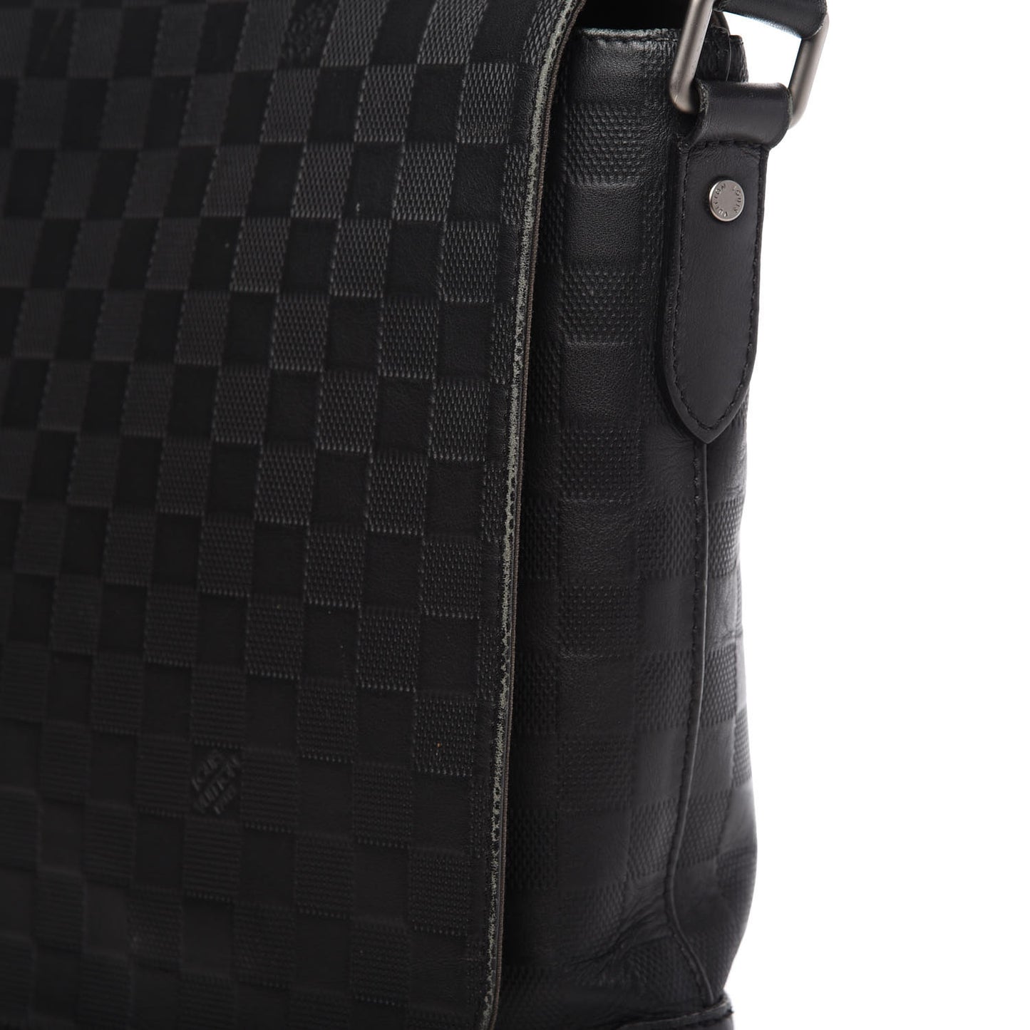 Damier Infini District MM Onyx