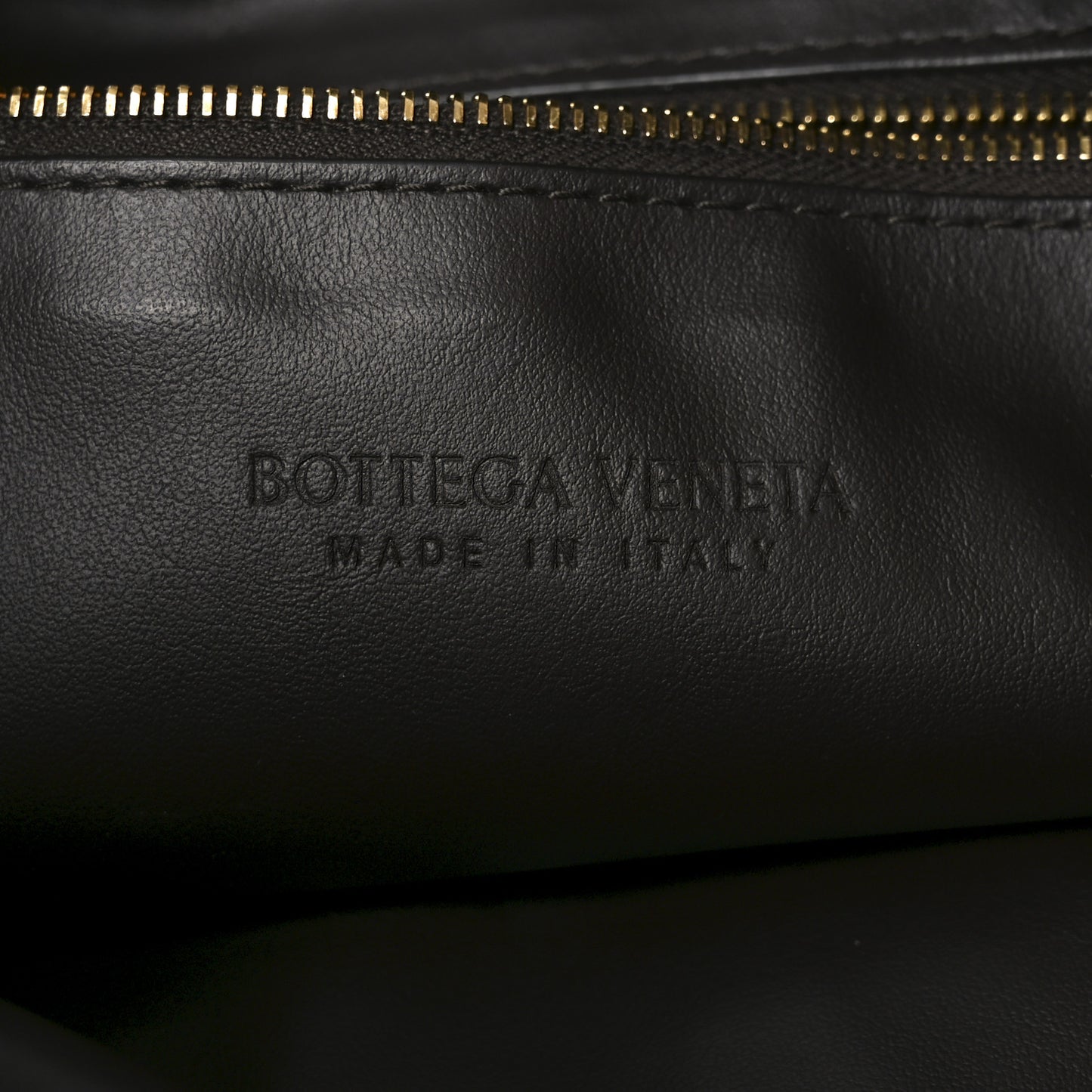 Calfskin Intrecciato Small Hop Fondant