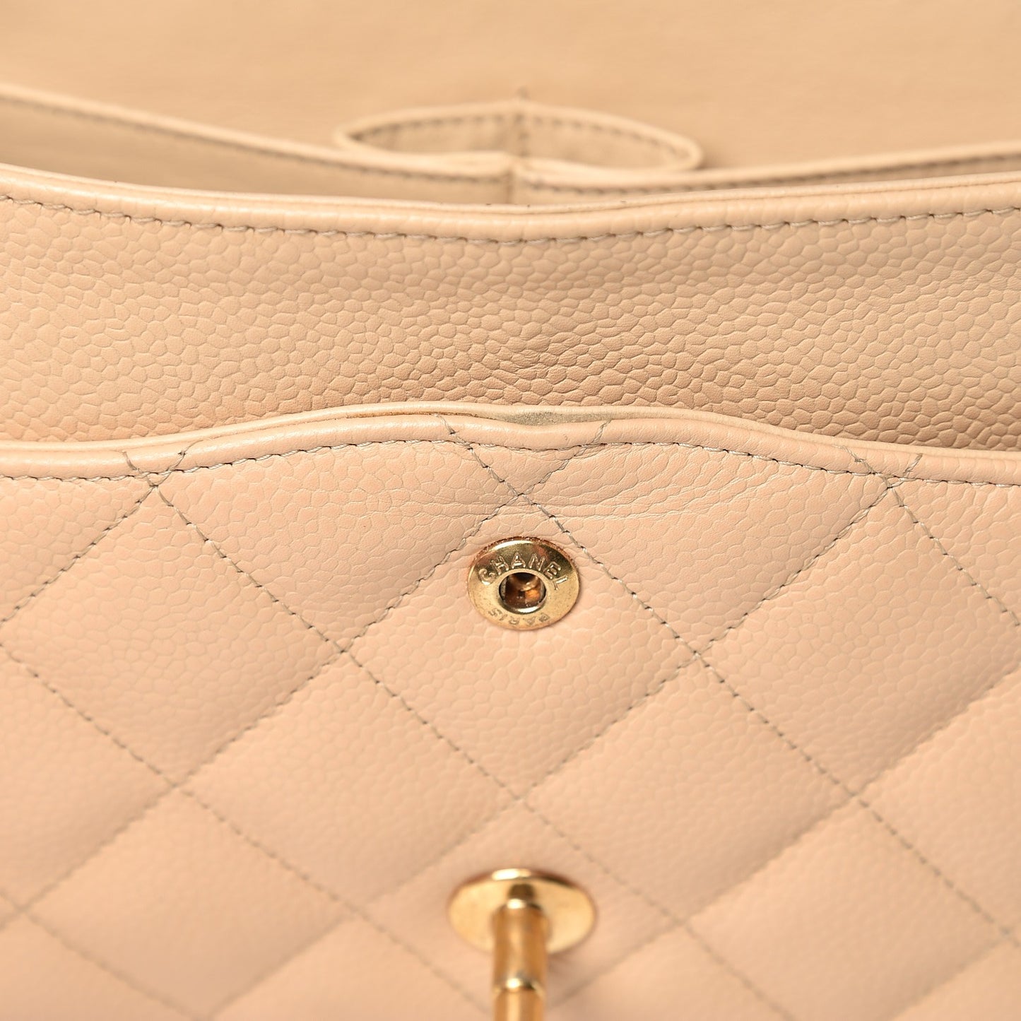 Caviar Quilted Jumbo Double Flap Beige Clair
