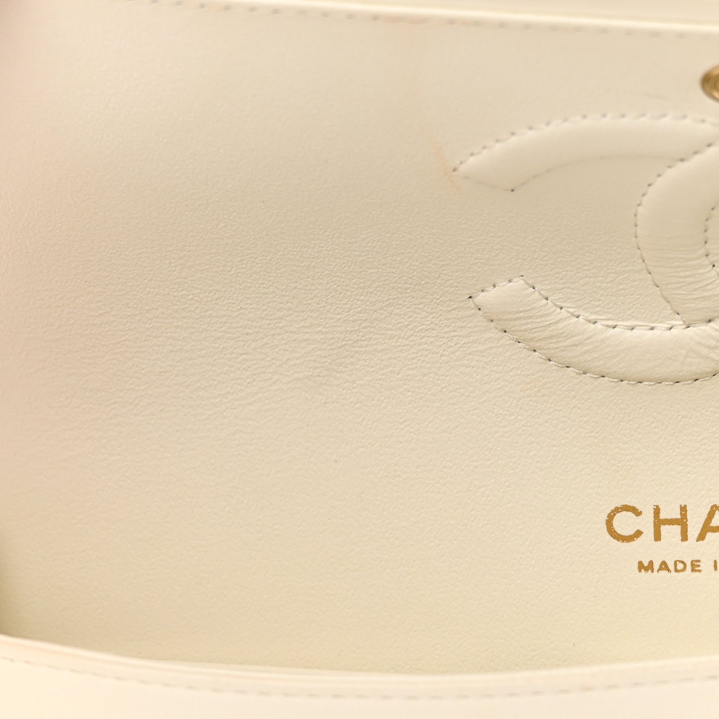 Lambskin Chevron Quilted Medium Double Flap Ivory