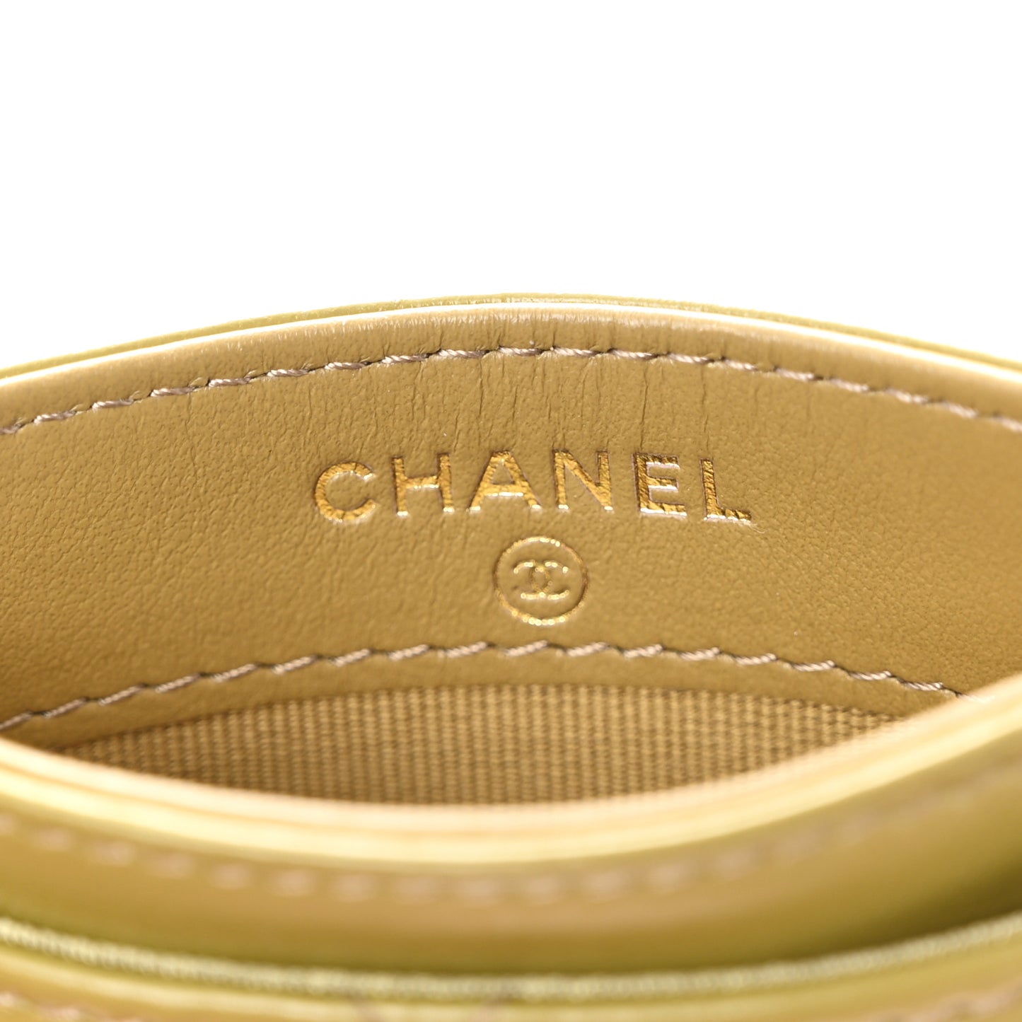 Shiny Lambskin Quilted Chanel 19 Card Holder Green