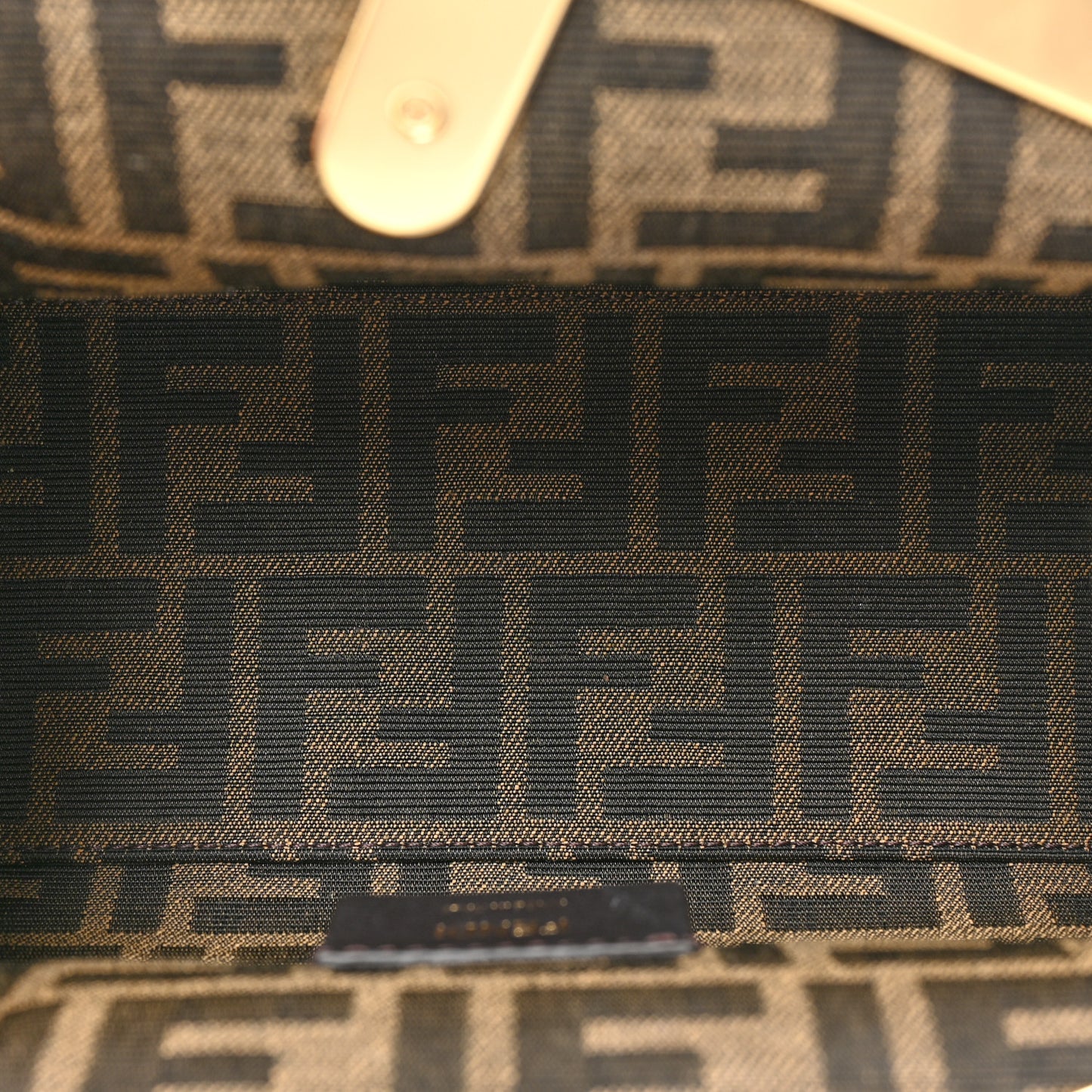 Shiny Nappa Snakeskin Small Fendi First White Roccia