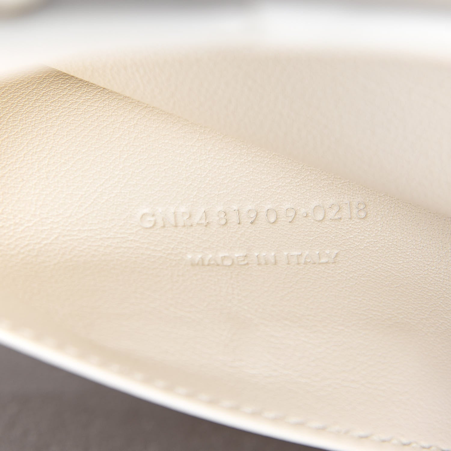 Saint Laurent Smooth Calfskin Heart Embroidered Baby Monogram Downtown Cabas New Milk 7 of 16