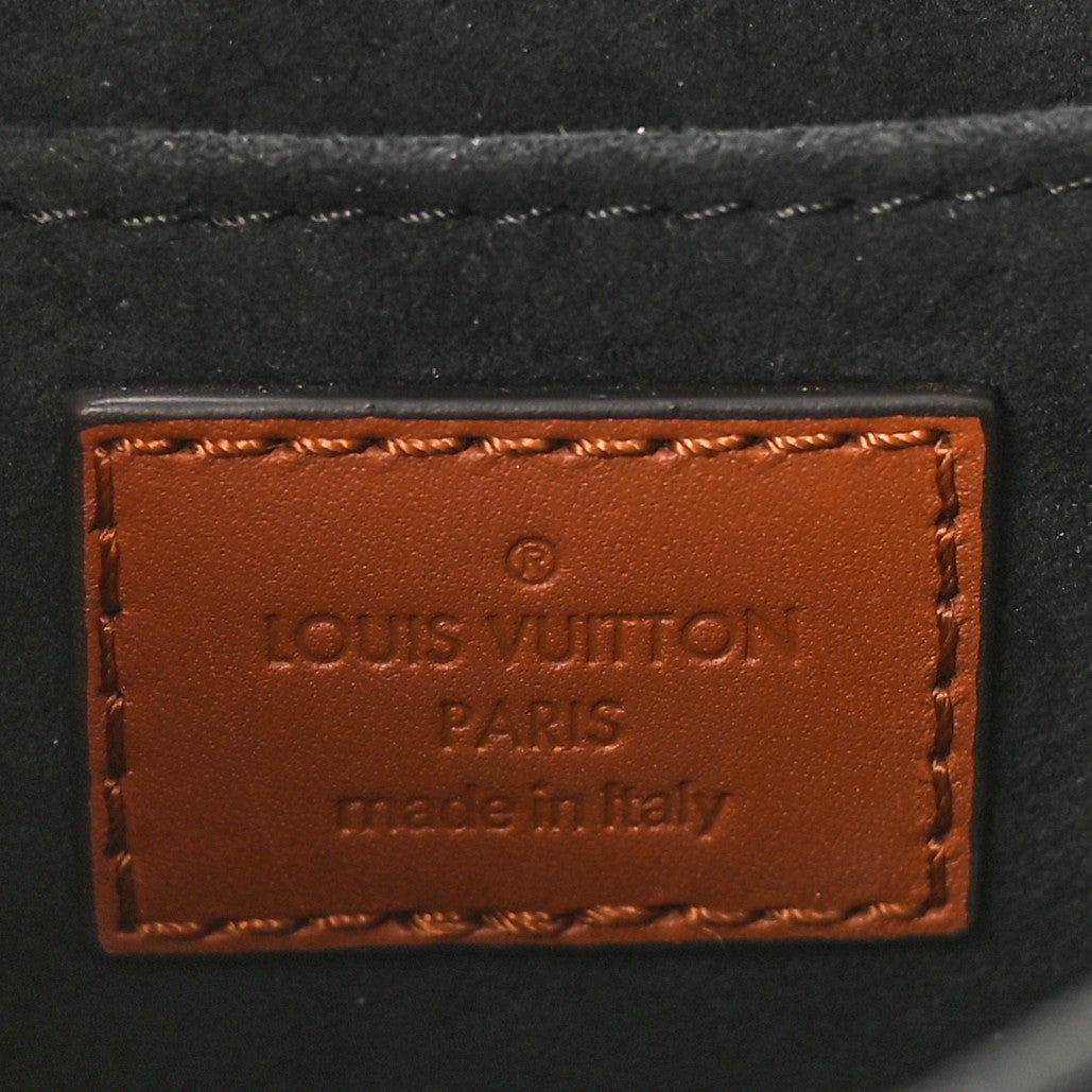 Reverse Monogram Dauphine Mini