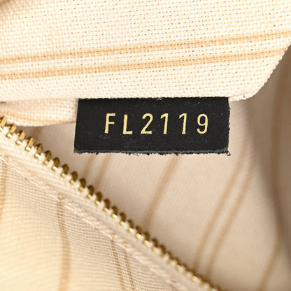 Louis Vuitton Monogram Giant Jungle Onthego GM Ivory 8 of 14