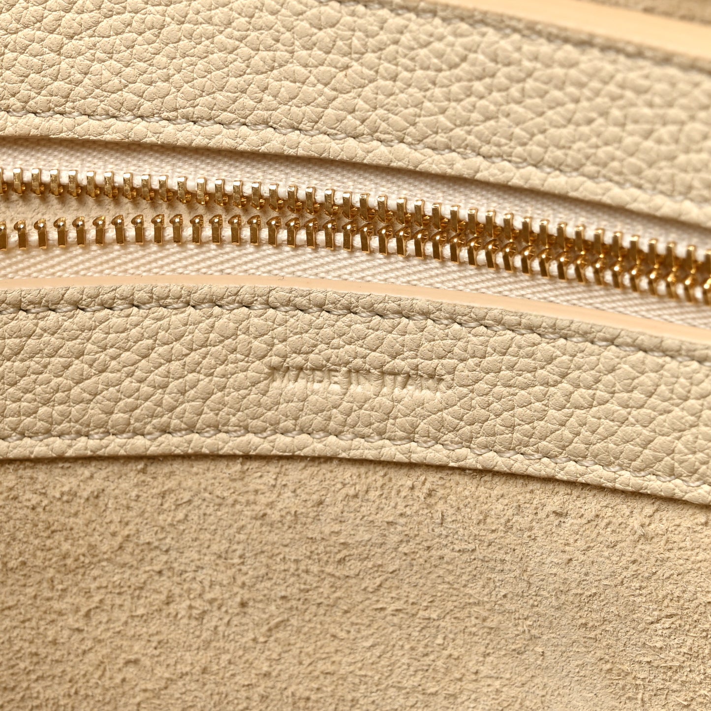 Soft Grained Calfskin Small Belt Cabas Phantom Cream