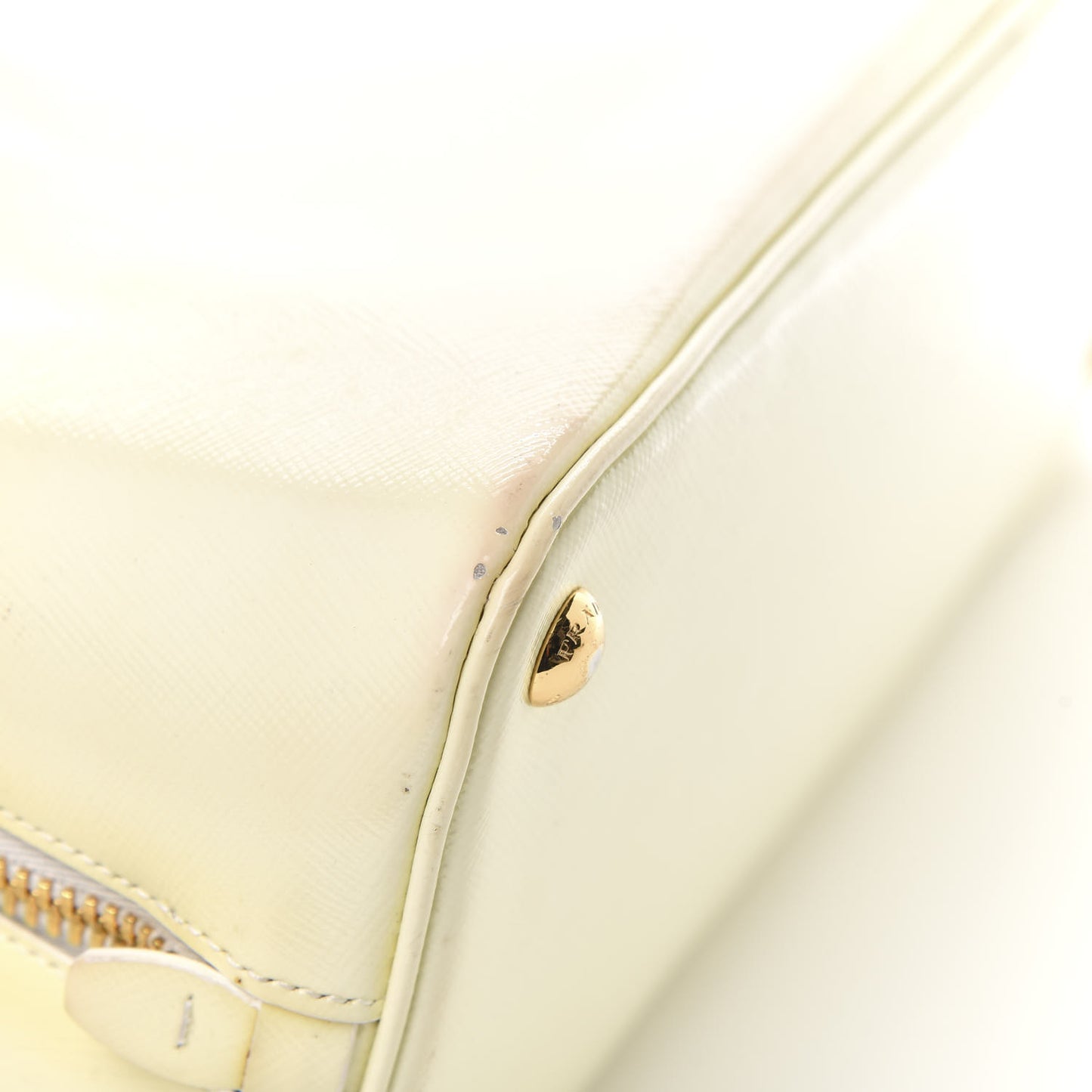Saffiano Lux Medium Promenade Tote White