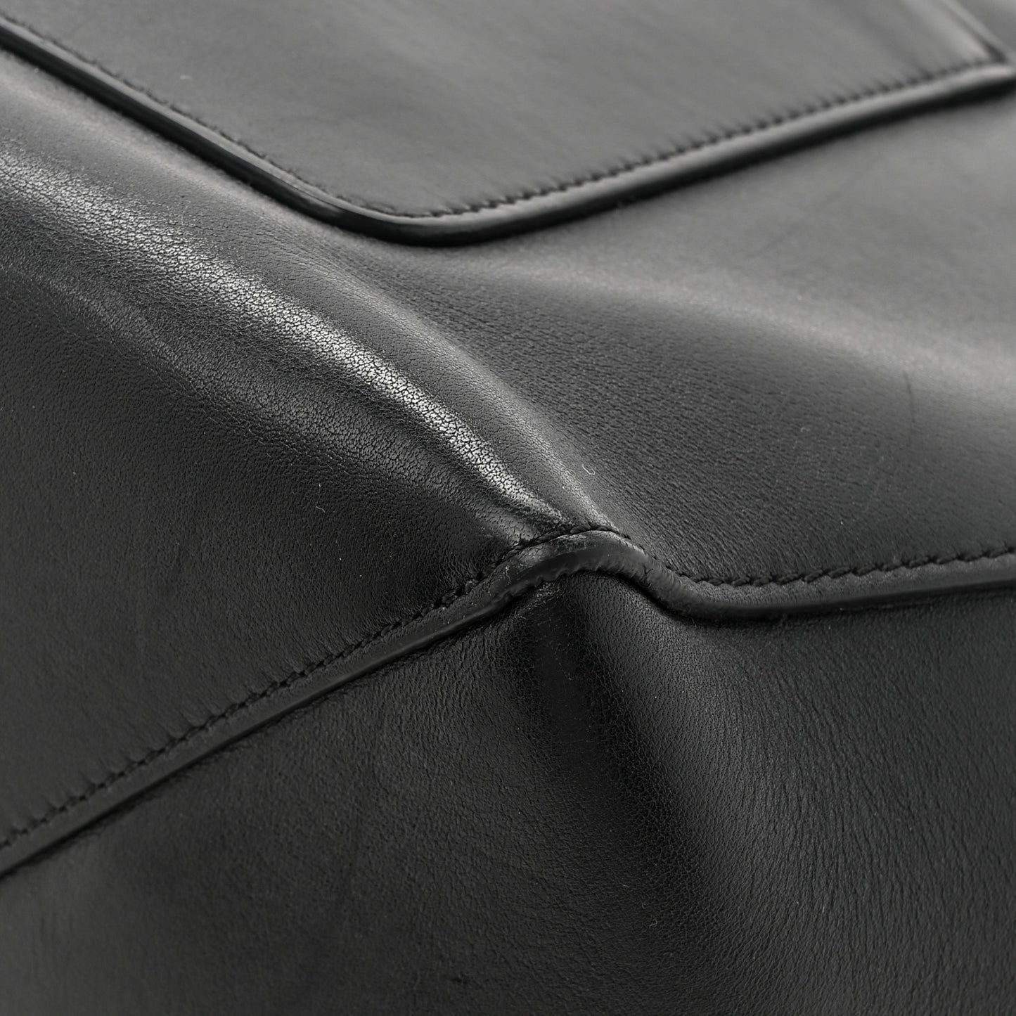 Natural Calfskin Medium Zipped Hobo Black