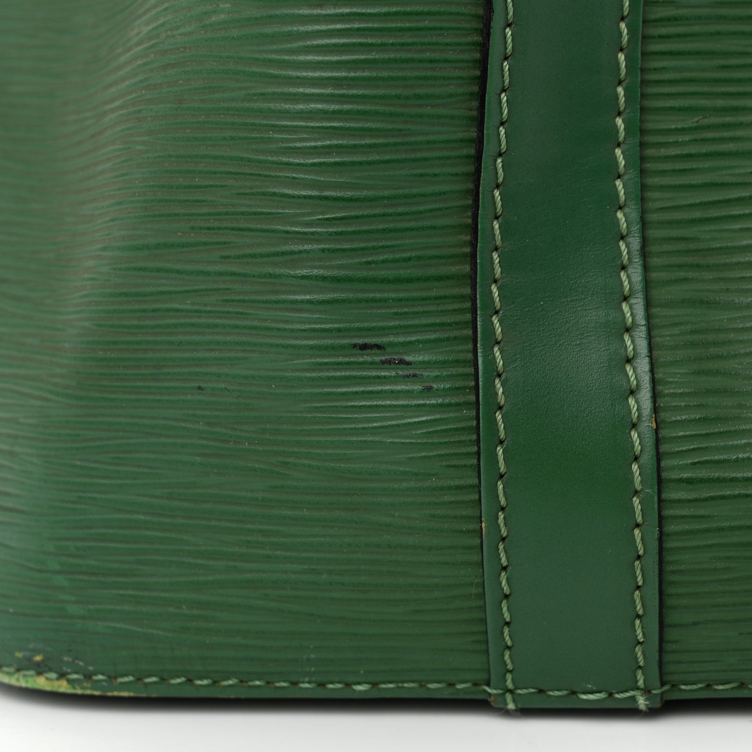 Louis Vuitton Epi Petit Noe Borneo 18 of 18