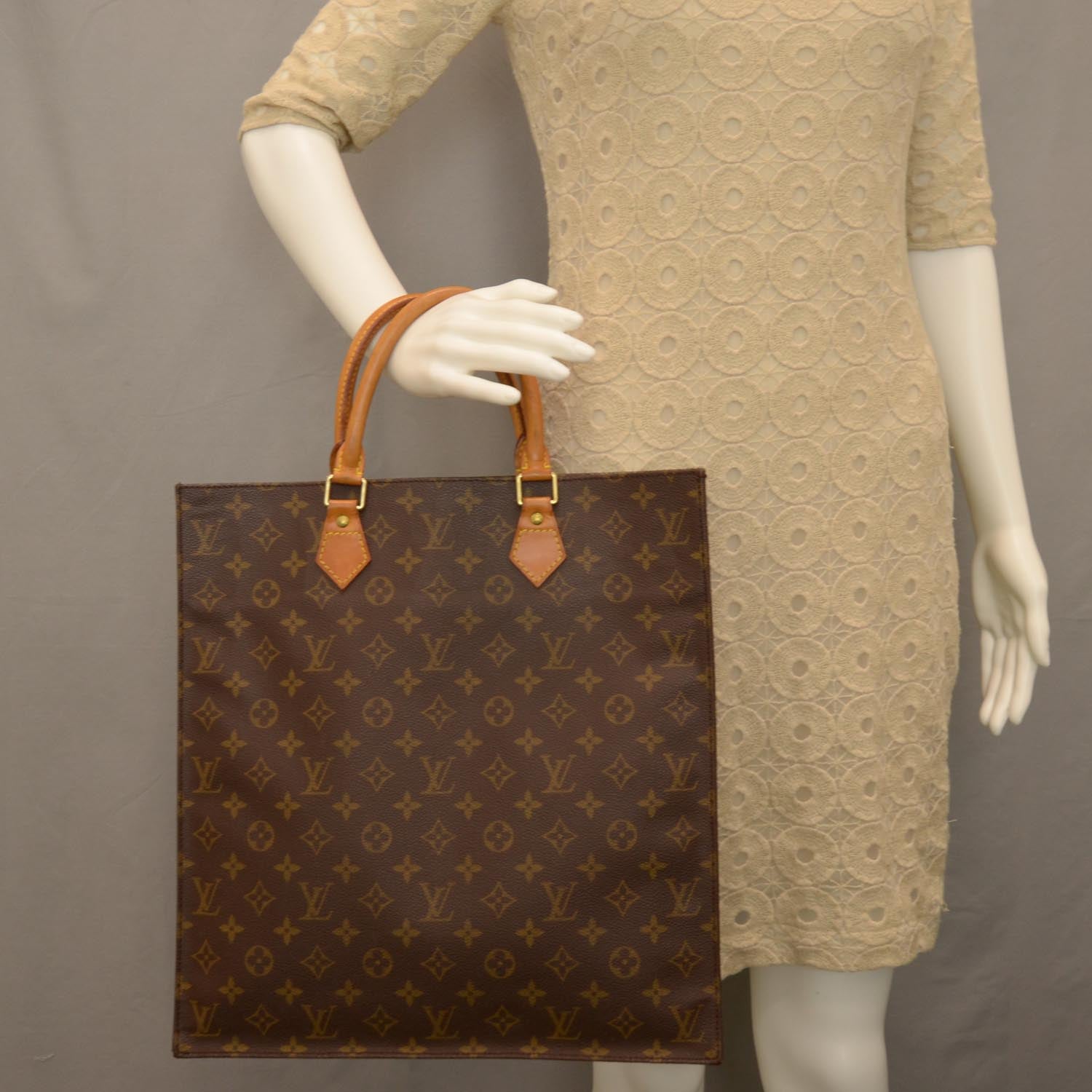 Louis Vuitton Monogram Sac Plat 2 of 7