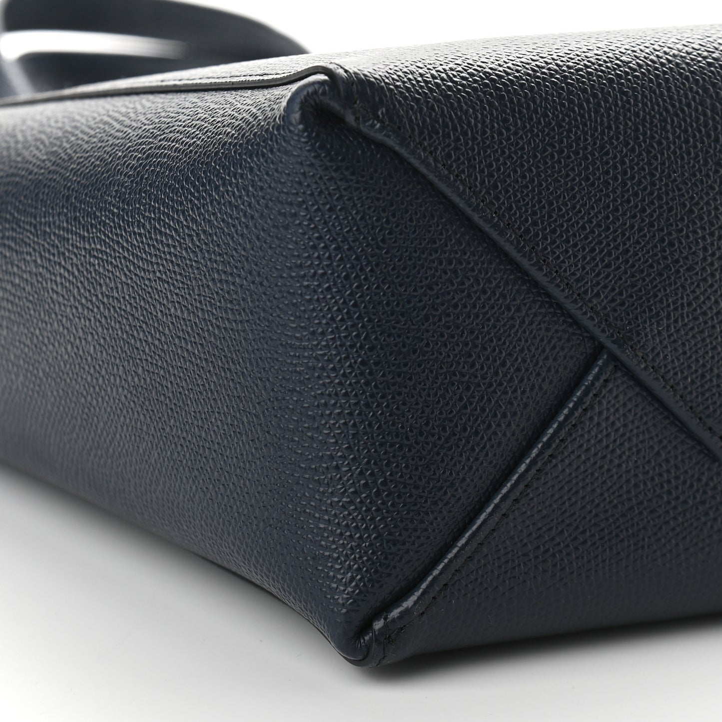 Grained Calfskin Small Vertical Cabas Black