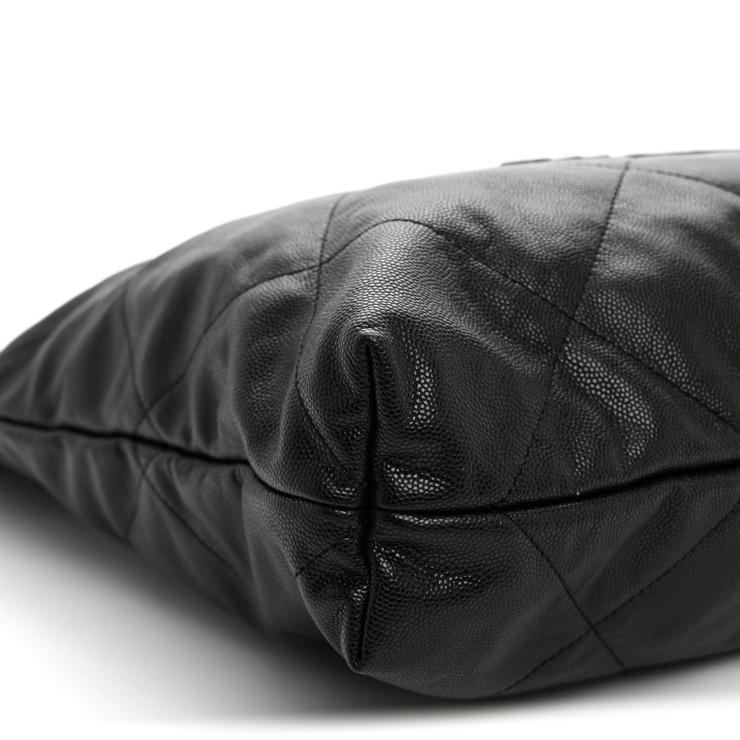 Shiny Caviar Quilted Monochrome Chanel 22 Black