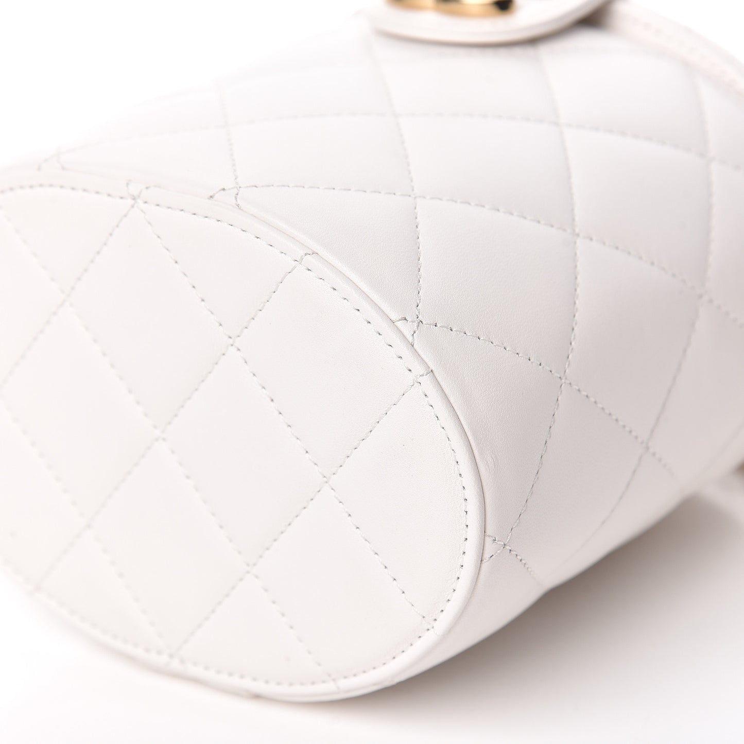 Lambskin Resin Elegant Chain Vanity Case White