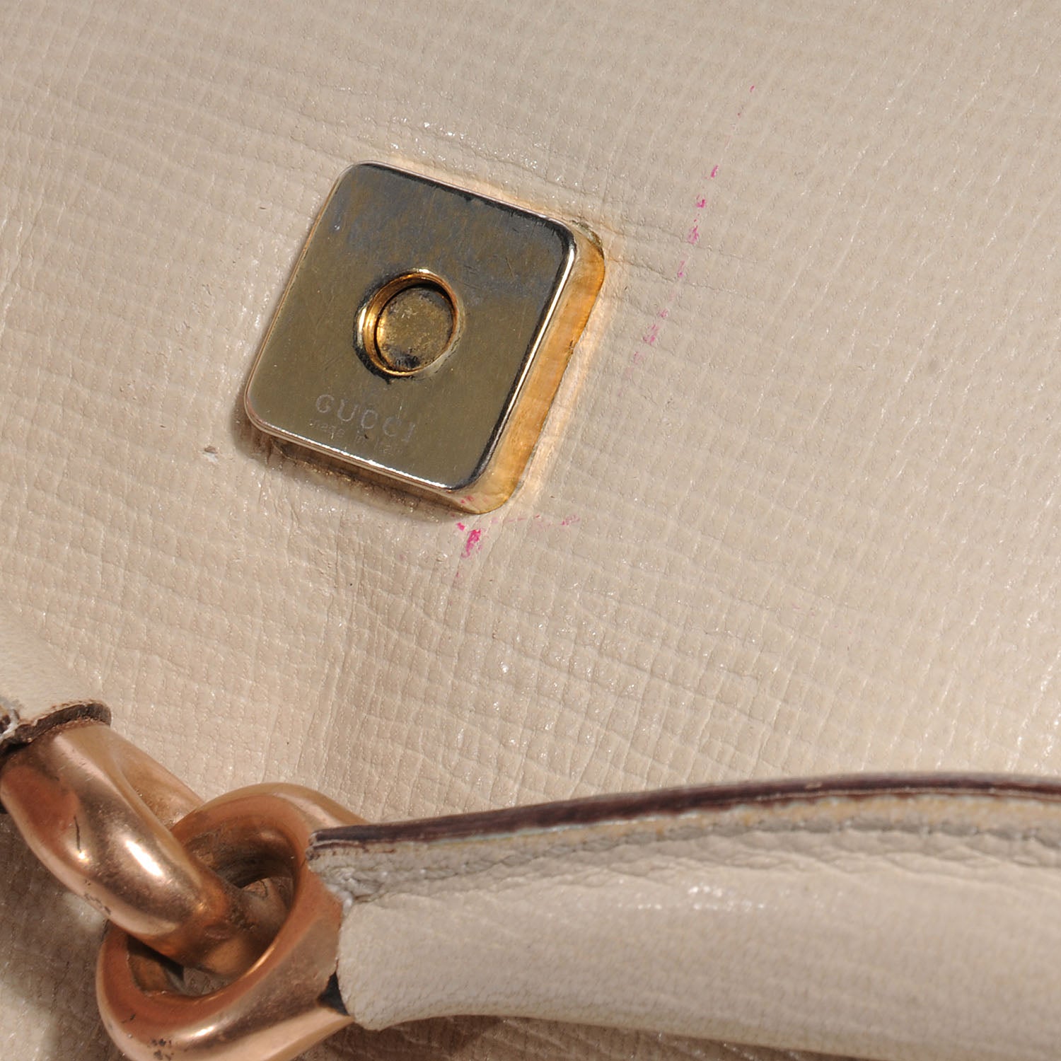 Gucci Textured Leather Horsebit Clutch Beige 9 of 9