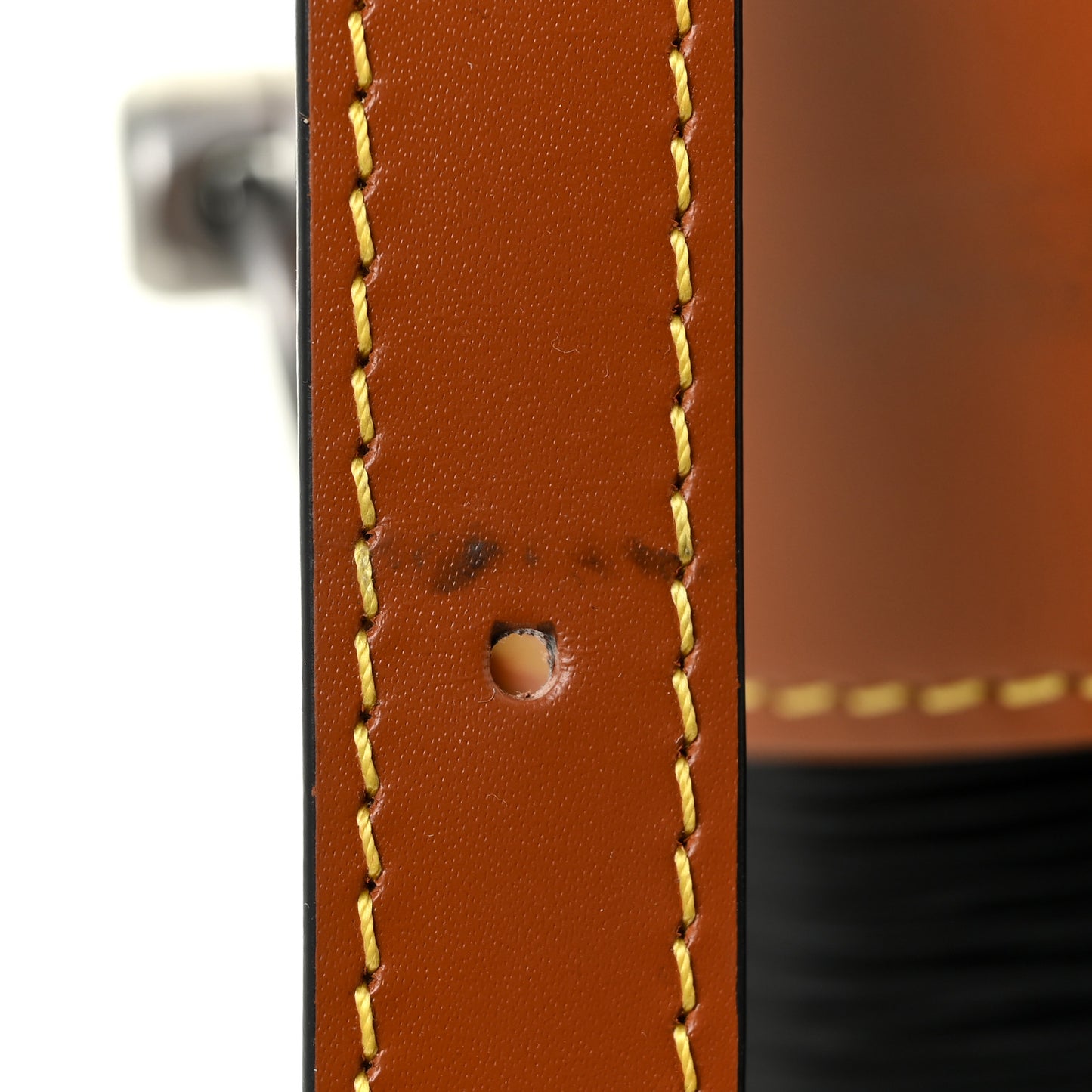 Epi Twist Bucket Black