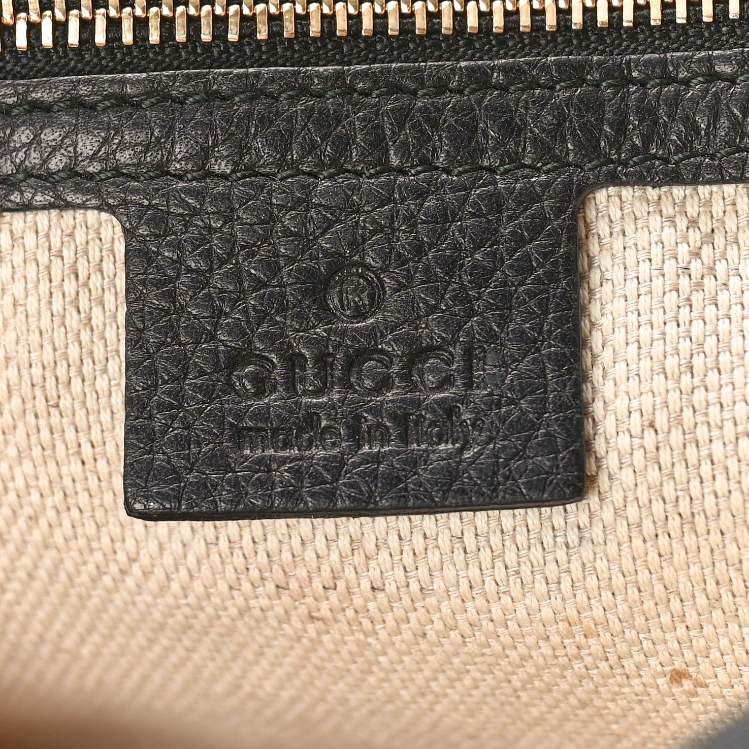 Gucci Pebbled Calfskin Medium Soho Clutch Black 7 of 9