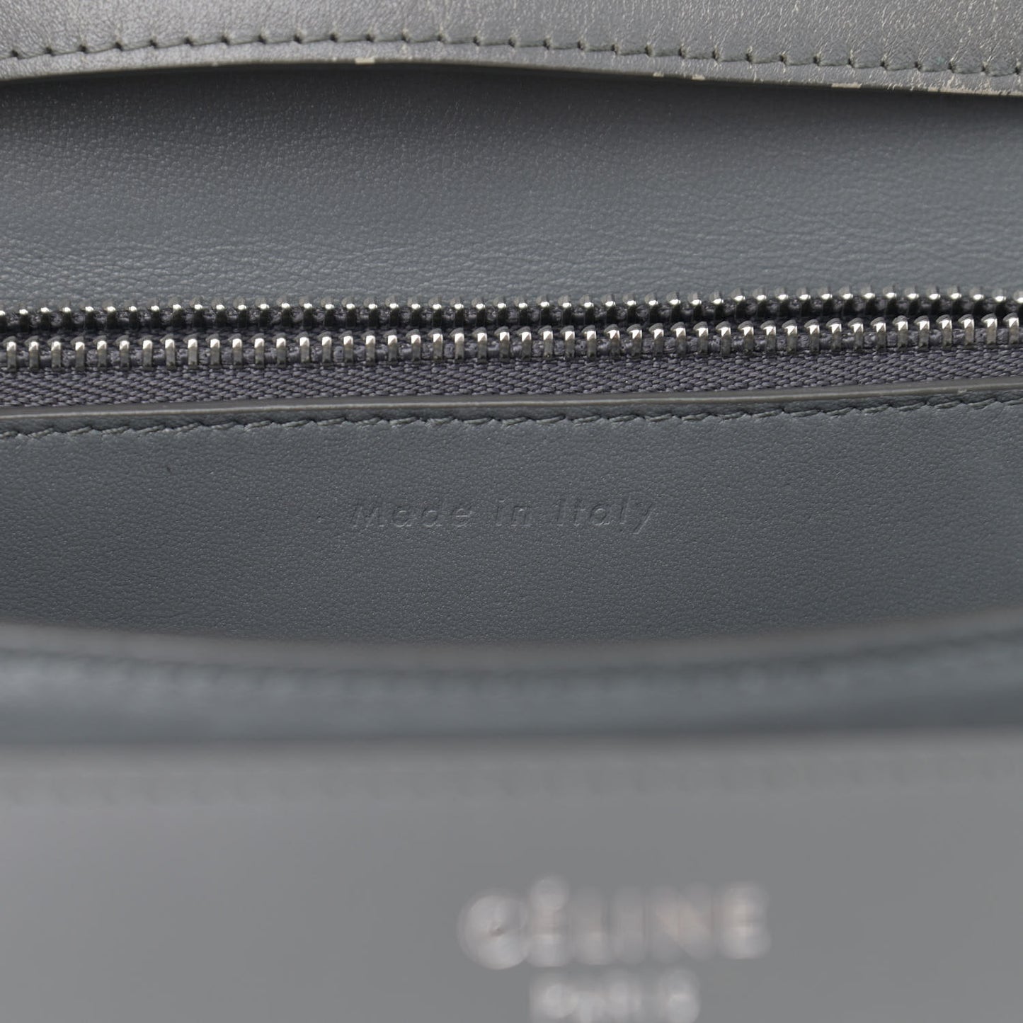 Box Calfskin Medium Classic Box Flap Bag Kohl