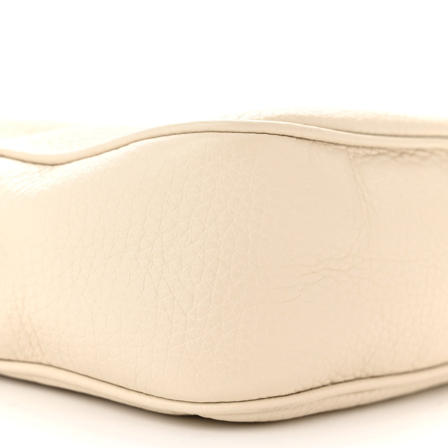 Pebbled Calfskin Small Soho Disco Bag Off White