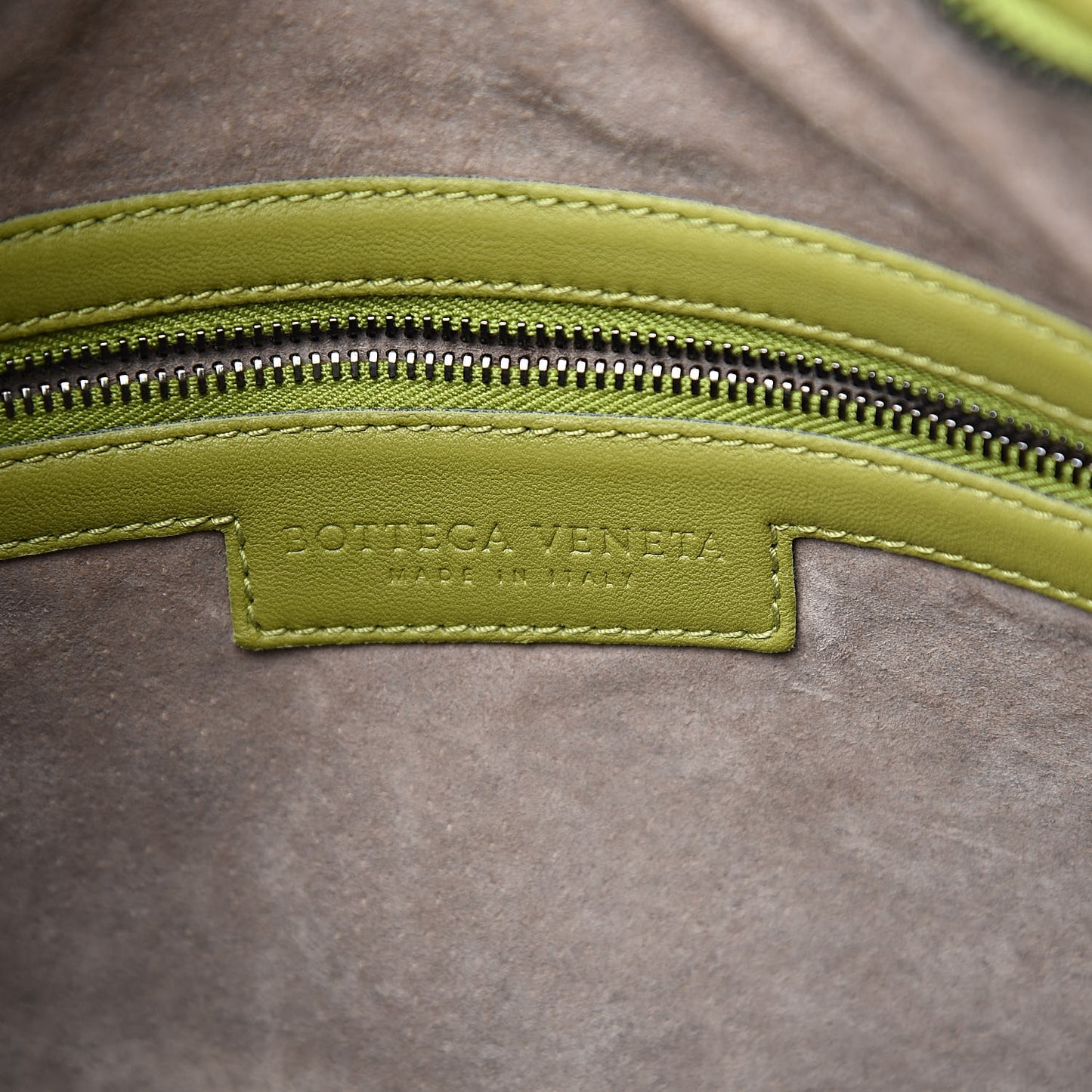 Nappa Intrecciato Maxi Veneta Hobo Assenzio