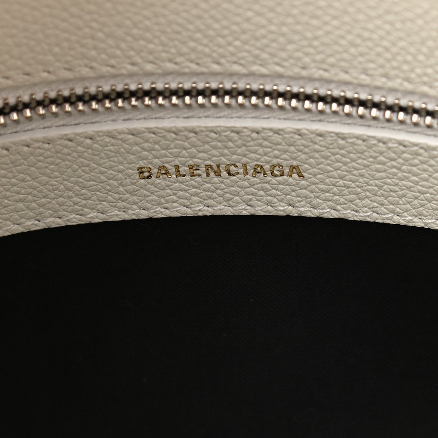 Grained Calfskin Logo S Ville Top Handle Bag White Black