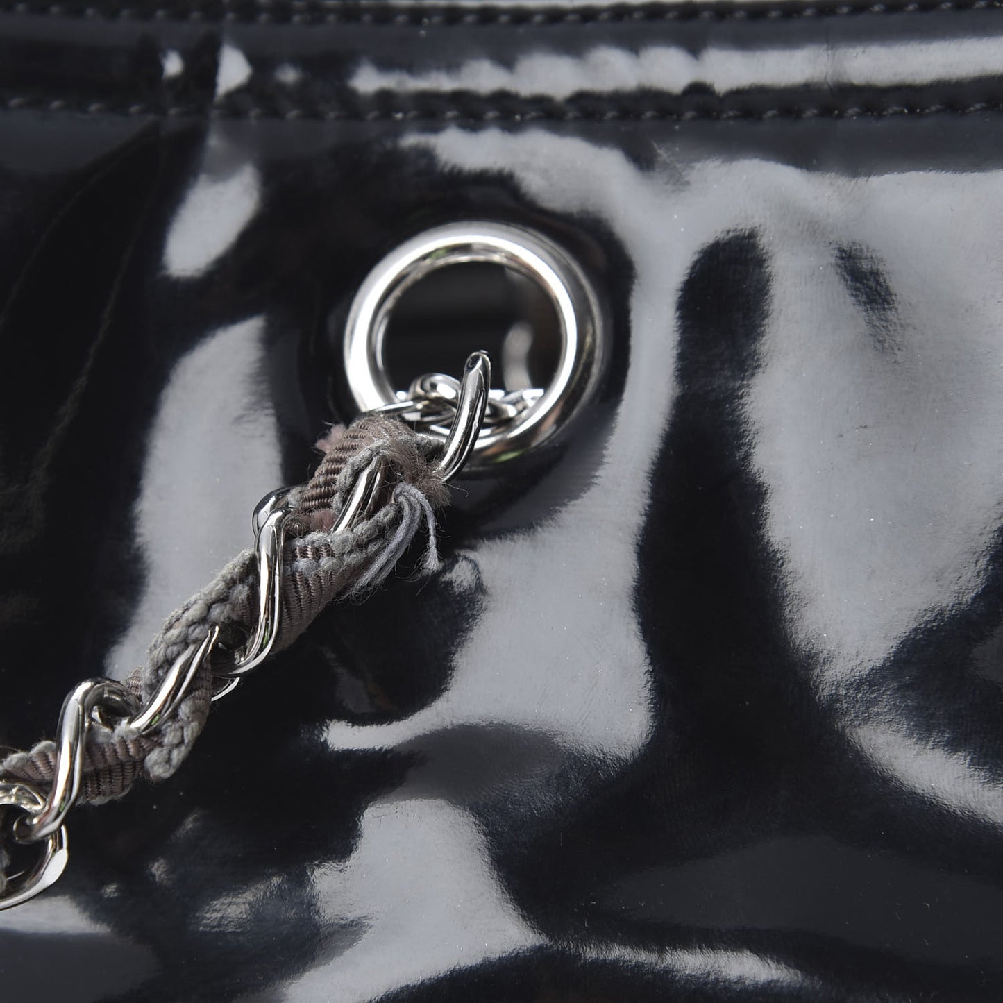 Vinyl Lipstick Ligne Tote Black