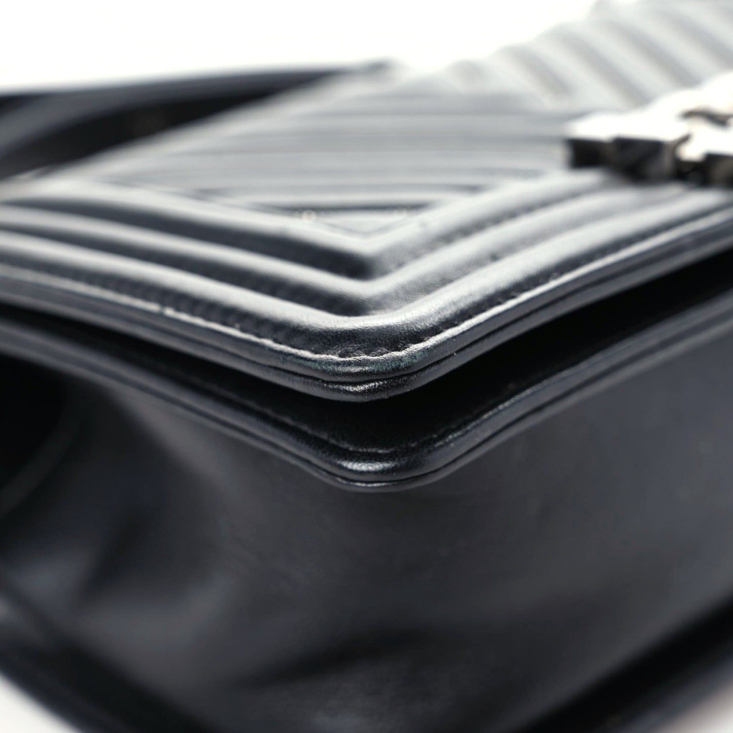 Calfskin Chain Chevron Small Boy Flap Black