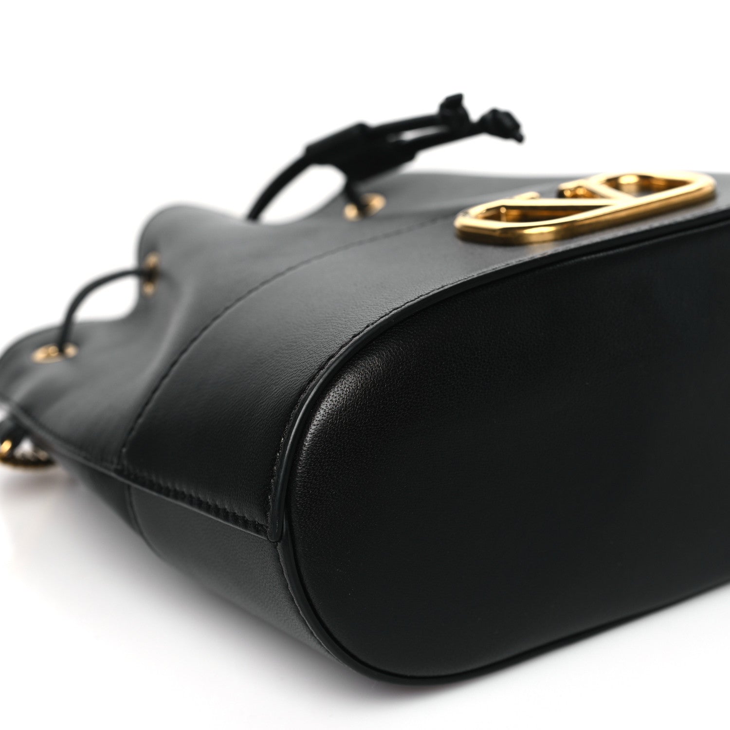 Valentino Garavani Nappa Mini VLogo Signature Chain Bucket Bag Black 8 of 11