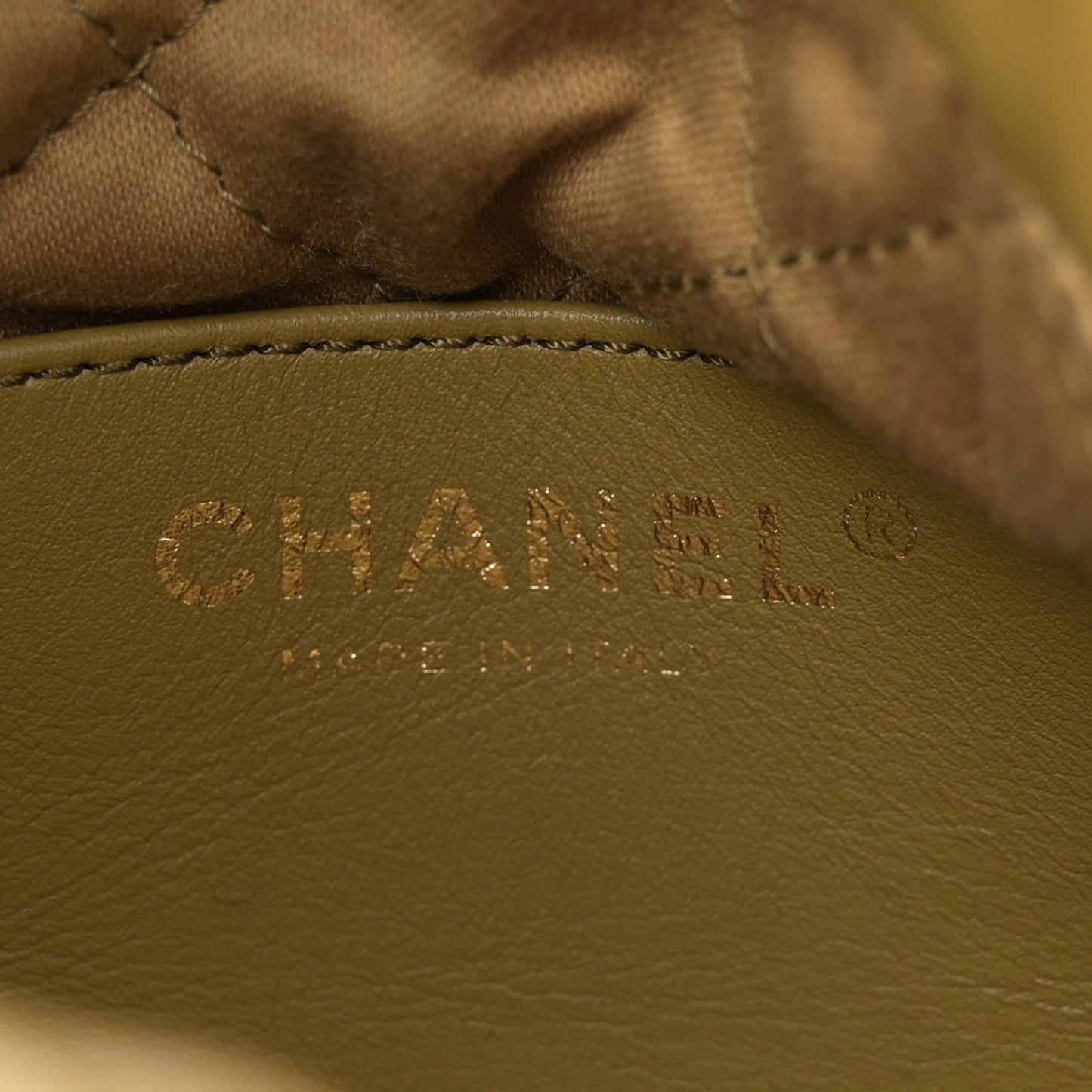 Shiny Calfskin Quilted Mini Chanel 22 Green