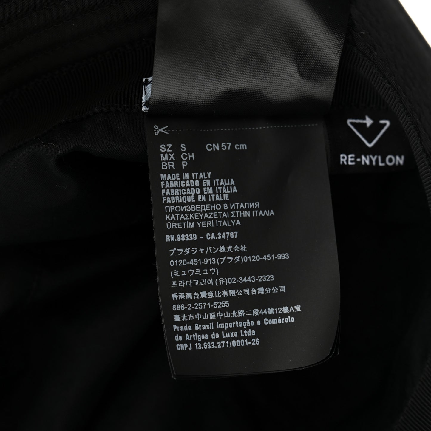 Re-Nylon Metal Triangle Logo Womens Bucket Hat S Black