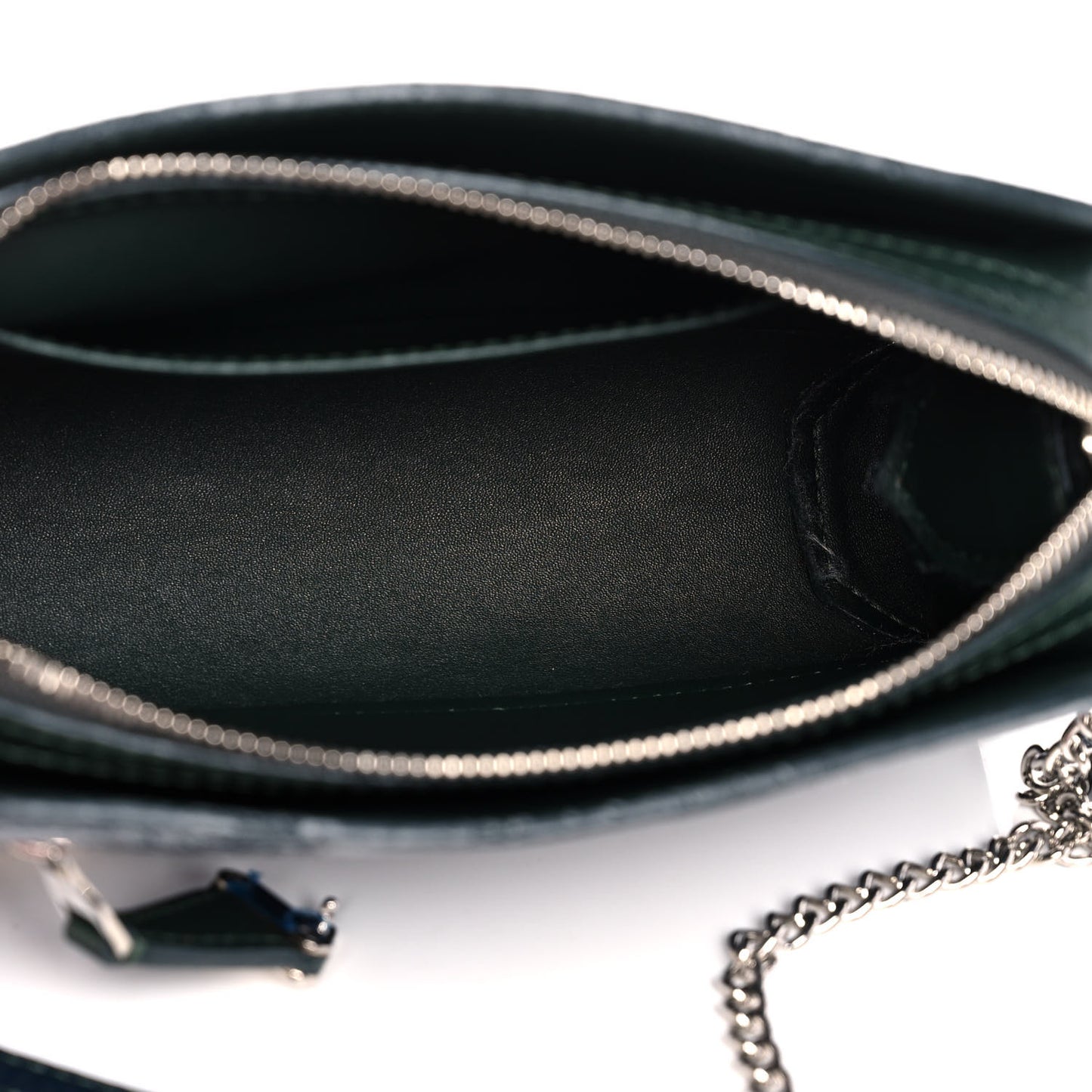 Vernis Deerskin Bonded Chain Pochette Marine