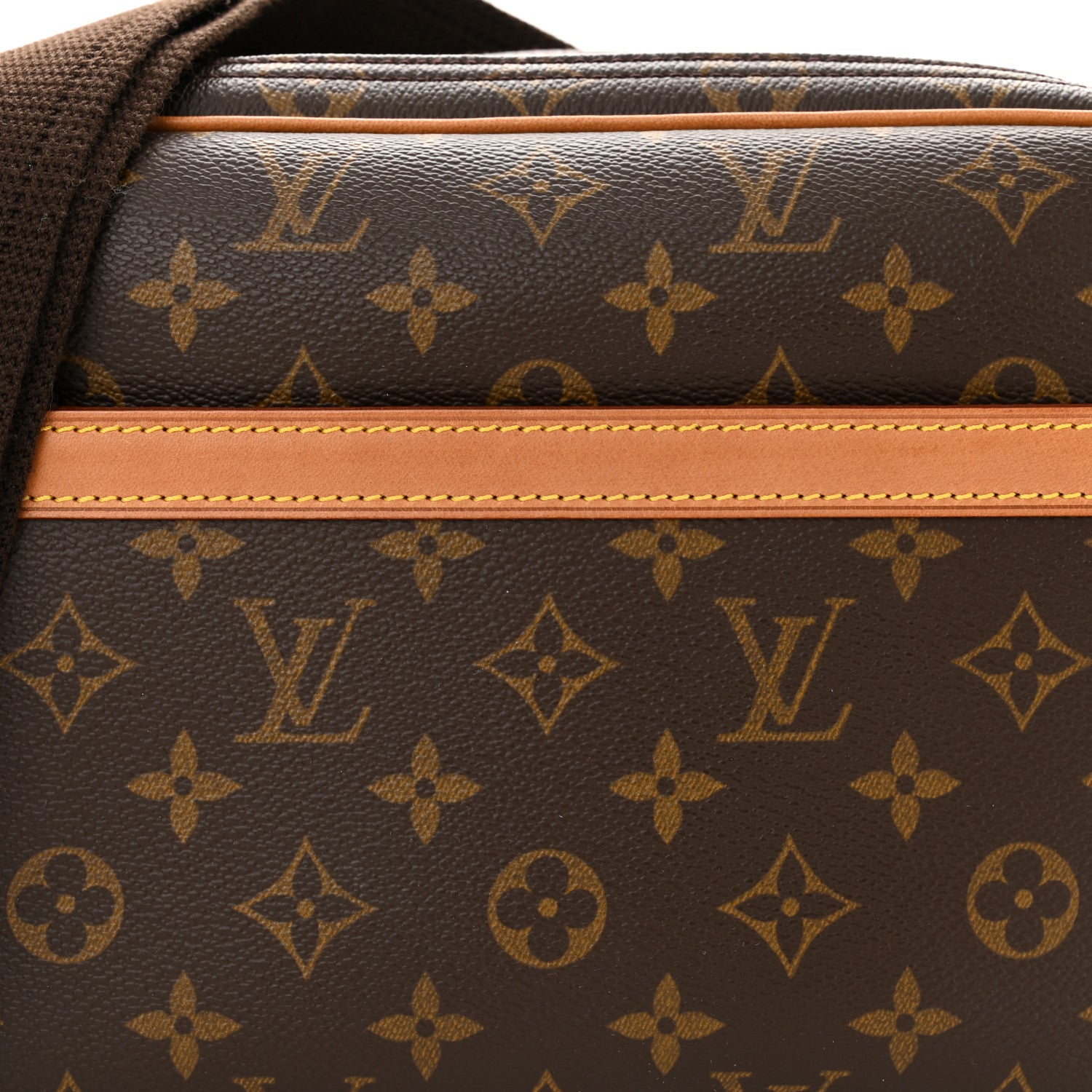Louis Vuitton Monogram Reporter PM 7 of 9