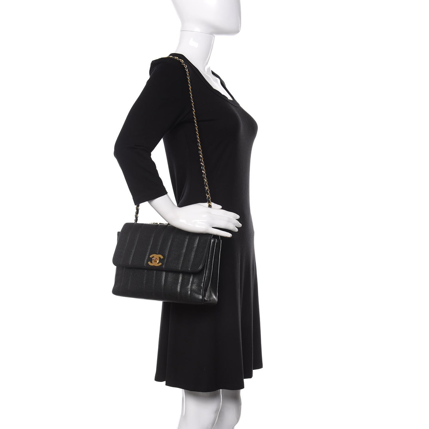 Caviar Vertical Quilt Small Single Flap Black