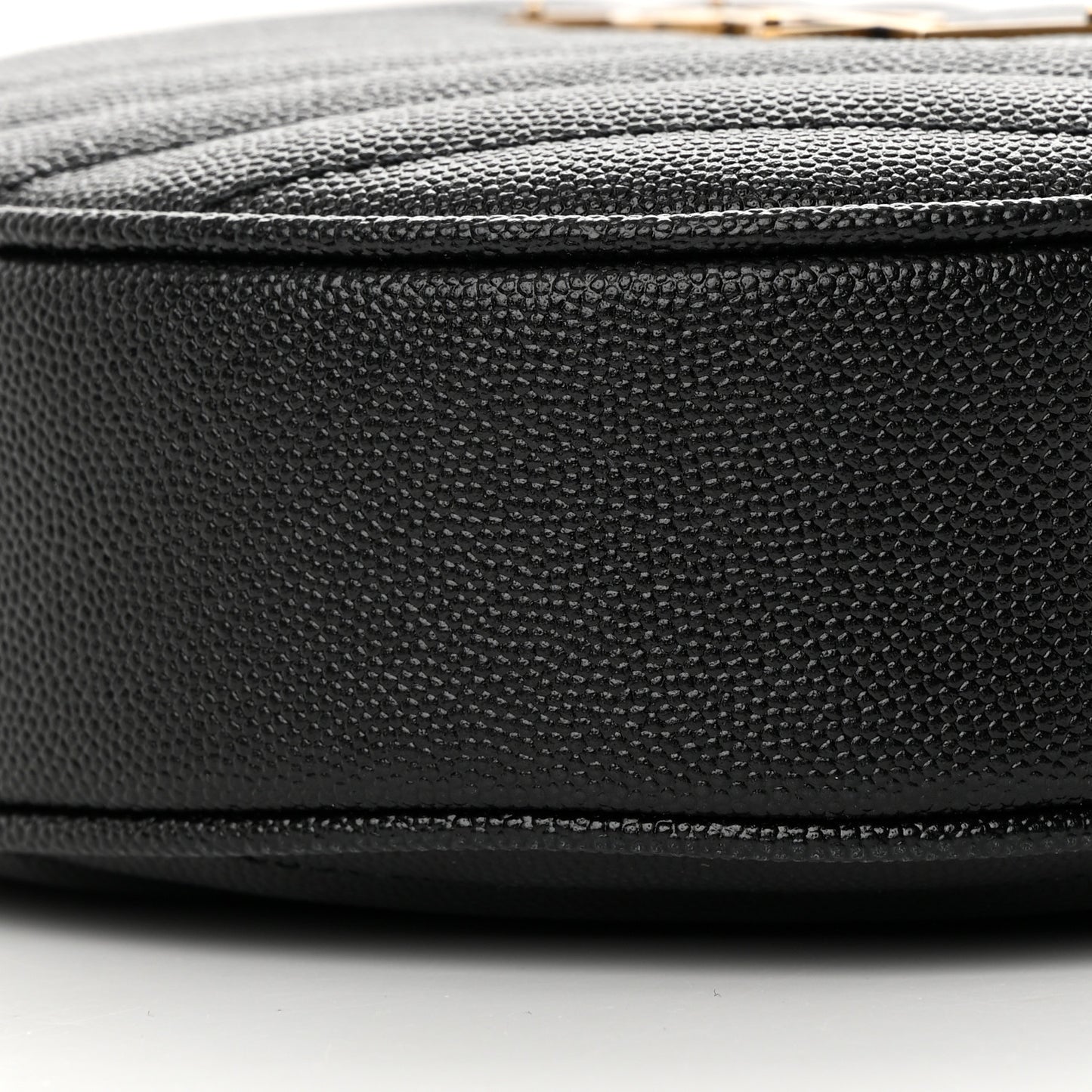 Grain De Poudre Matelasse Chevron Quilted Round Vinyle Camera Bag Black