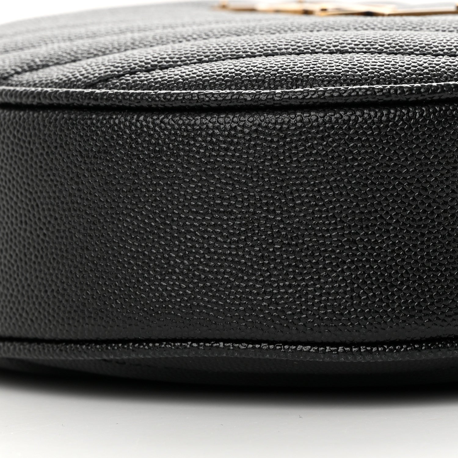 Saint Laurent Grain De Poudre Matelasse Chevron Quilted Round Vinyle Camera Bag Black 9 of 11