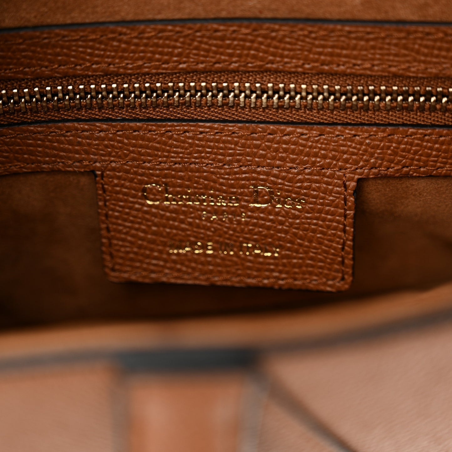 Grained Calfskin Saddle Bag With Strap Camello