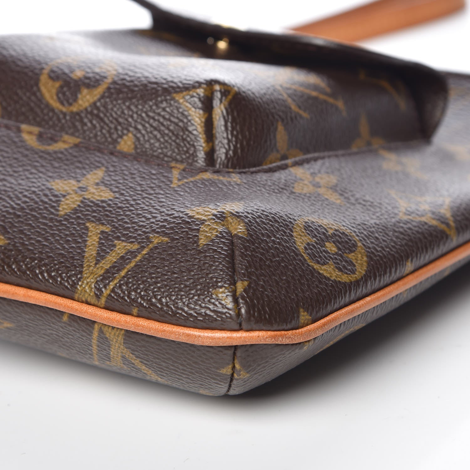 Louis Vuitton Monogram Partition Wristlet 8 of 8