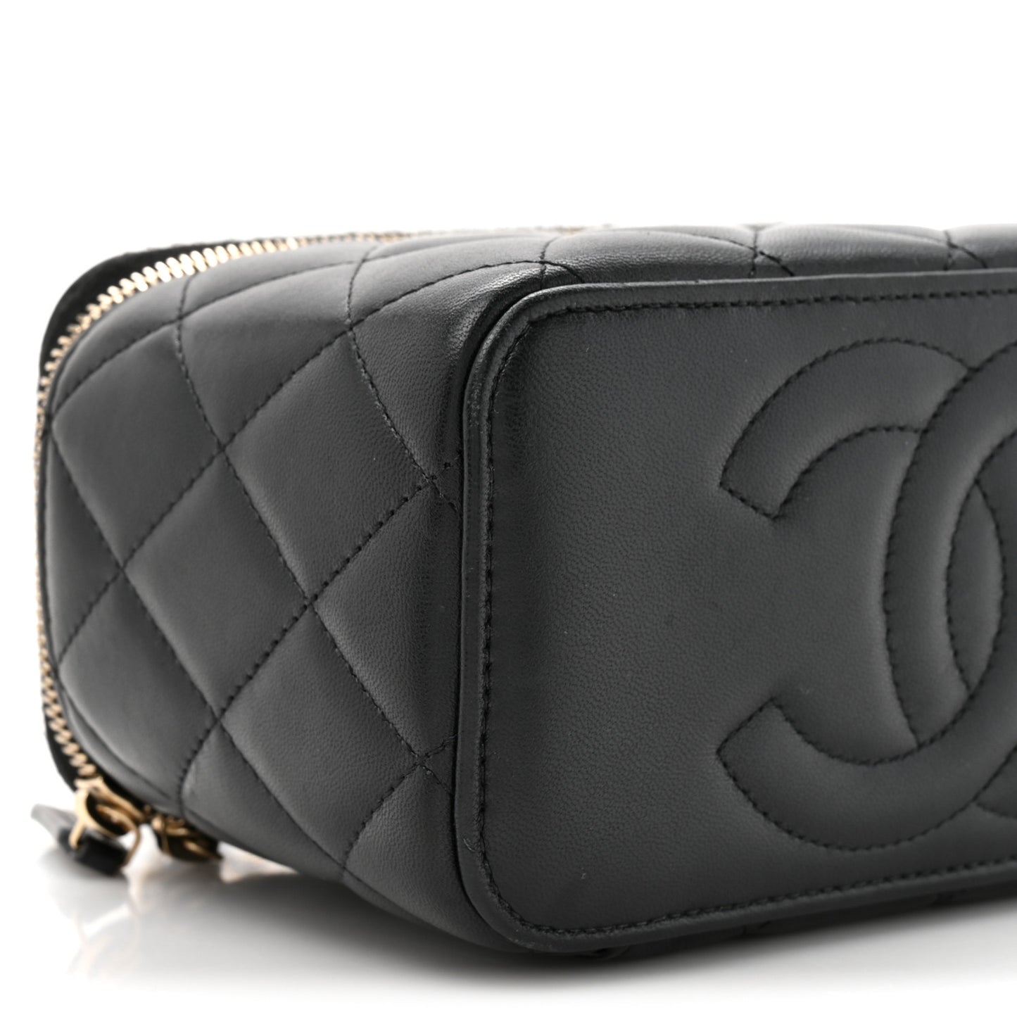Lambskin Quilted Small Top Handle Vanity Case With Chain Black