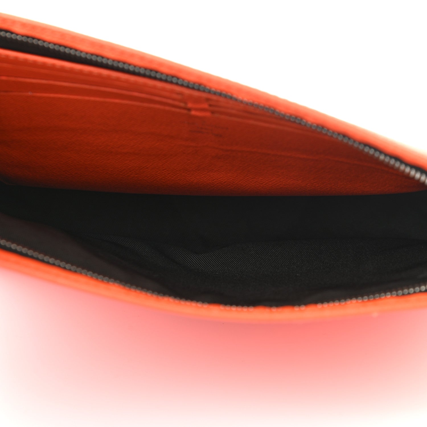 Louis Vuitton Taigarama Pochette Voyage MM Orange 5 of 11