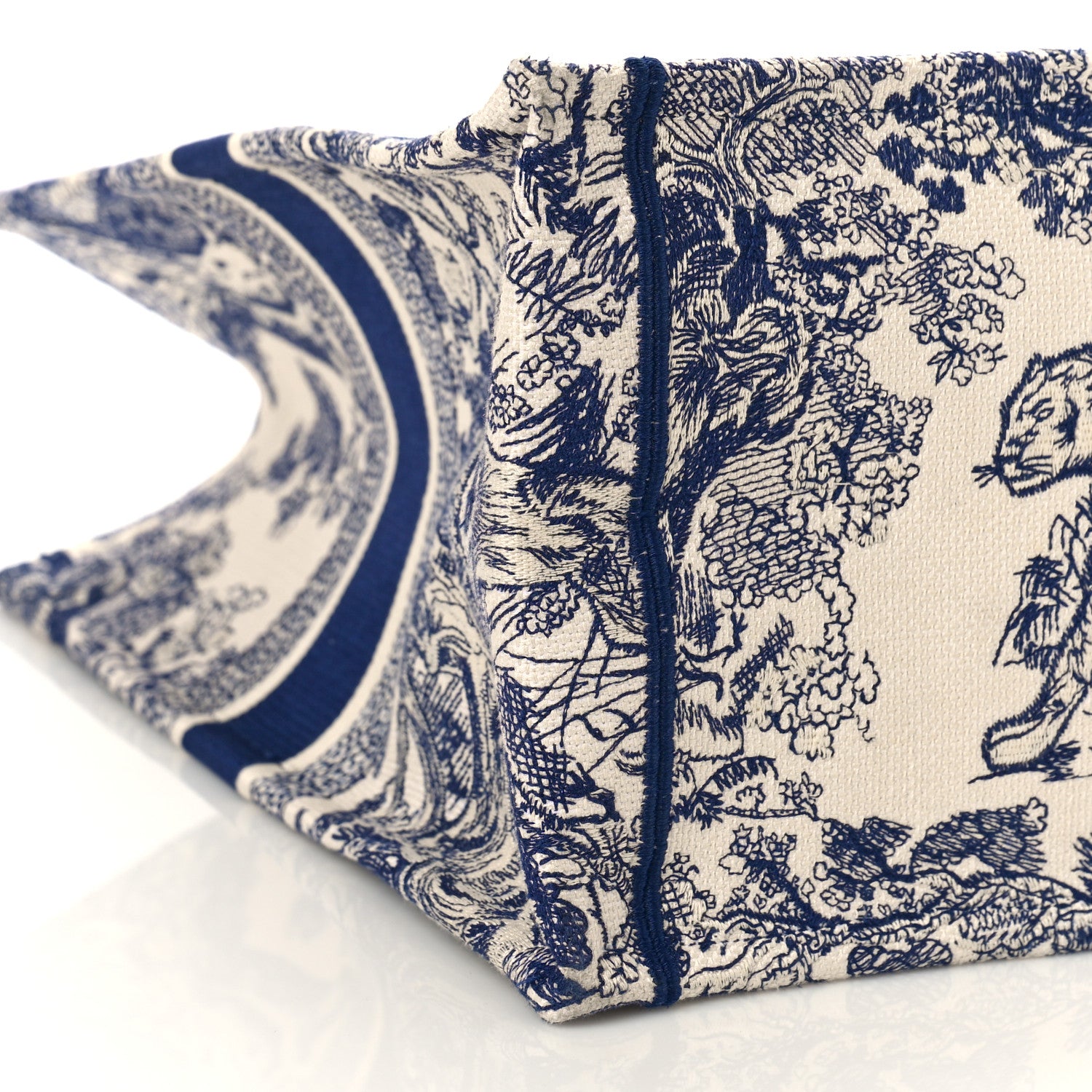 Christian Dior Canvas Embroidered Large Dioriviera Toile De Jouy Book Tote Blue 7 of 8