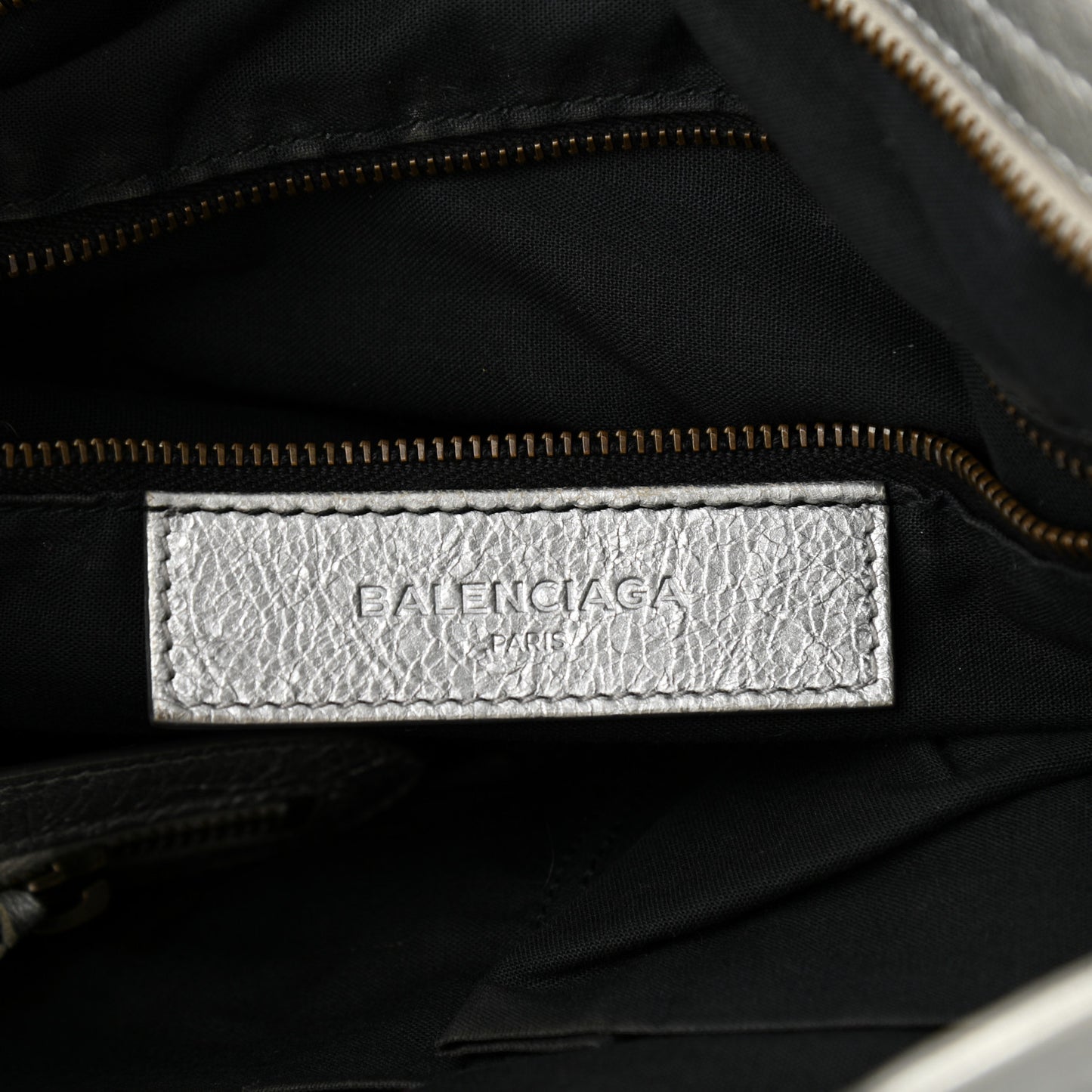 Metallic Agneau Classic Hardware Velo Gris Aluminum