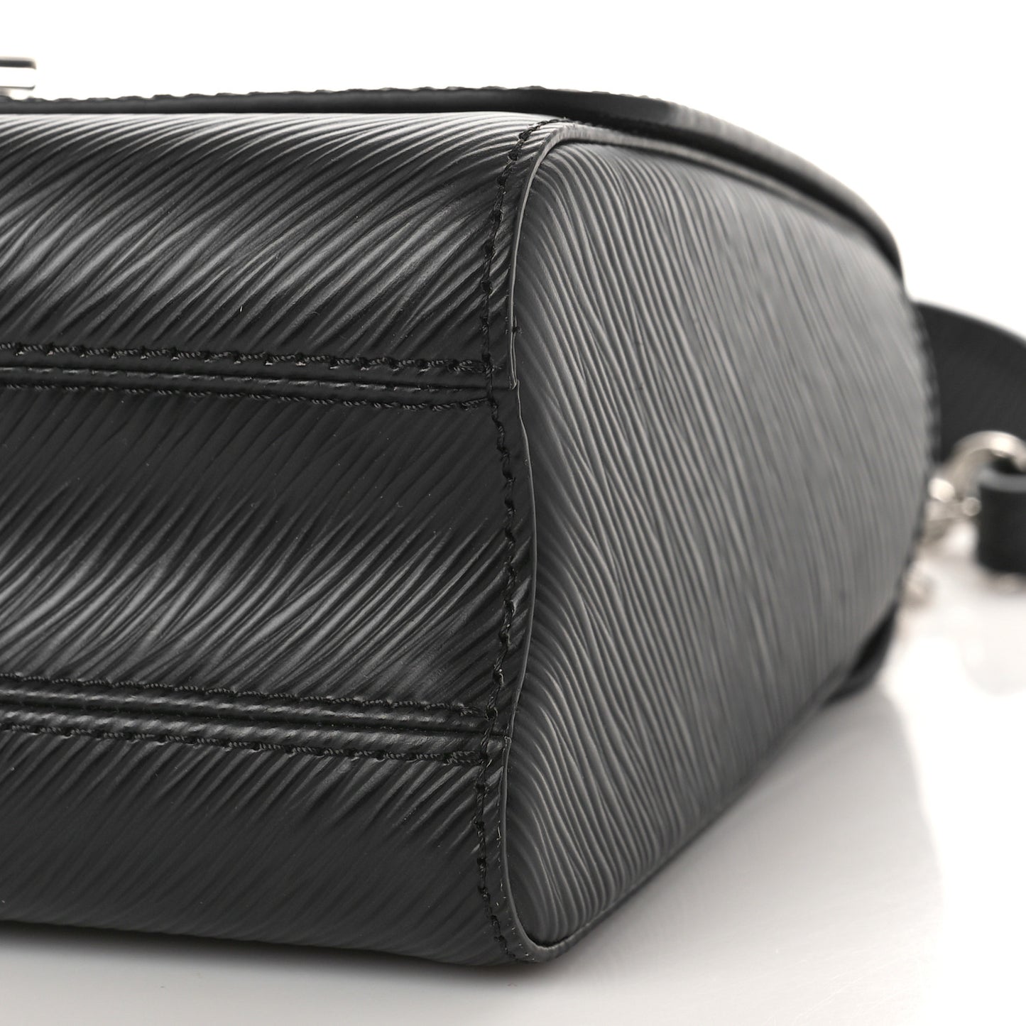 Epi Twist Shoulder Bag MM Black