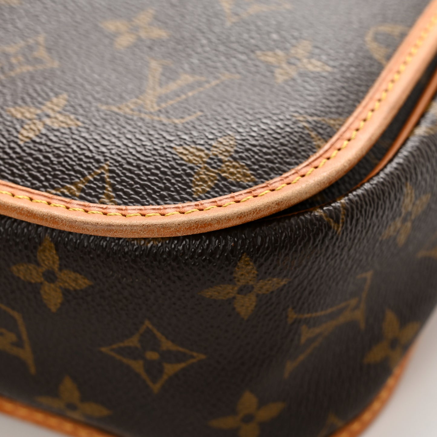 Monogram Bosphore PM Messenger