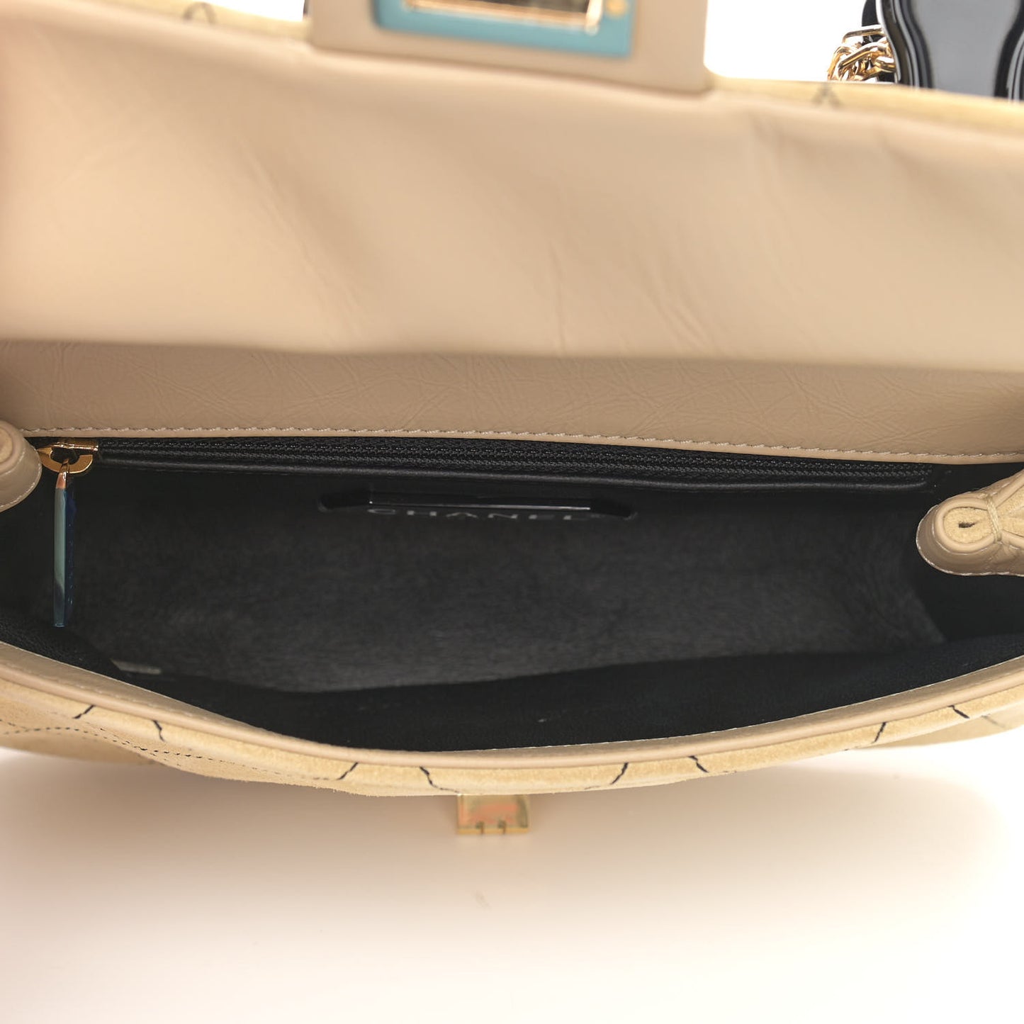Suede Quilted 2.55 Reissue Hanger Flap 225 Beige