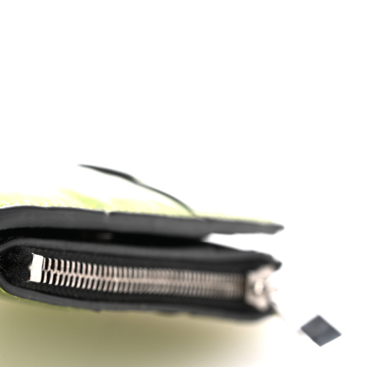 Metallic Crushed Calfskin Intrecciato Zip Card Holder Chlorophyll