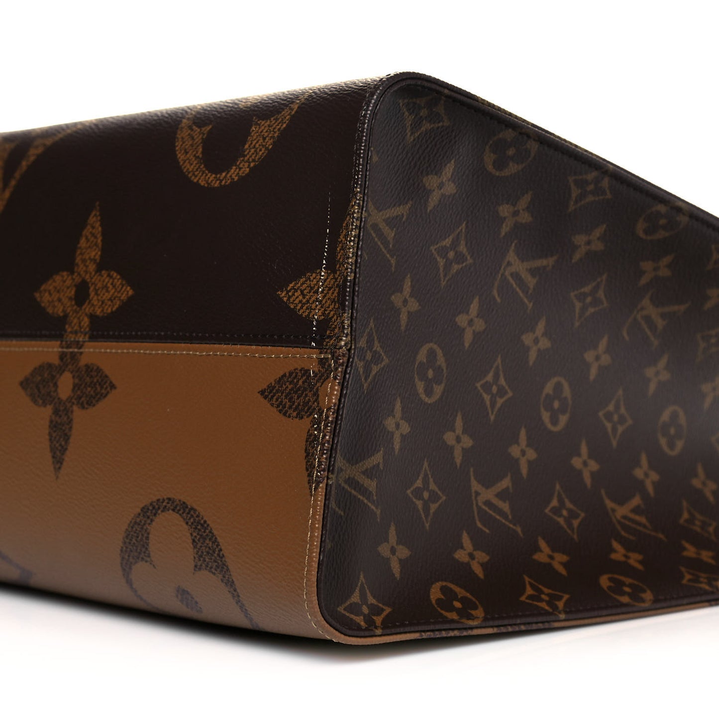 Reverse Monogram Giant Onthego GM